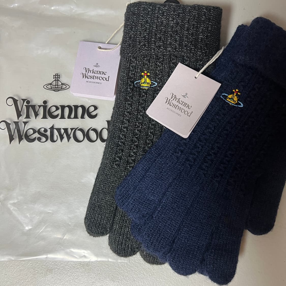 비비안웨스트우드 캐시미어 오픈핑거 장갑 상품이미지1
