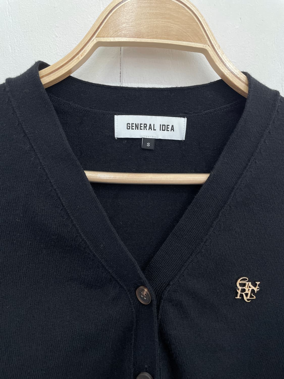 제너럴 아이디어 로고 자수 브이넥 가디건 상품이미지6