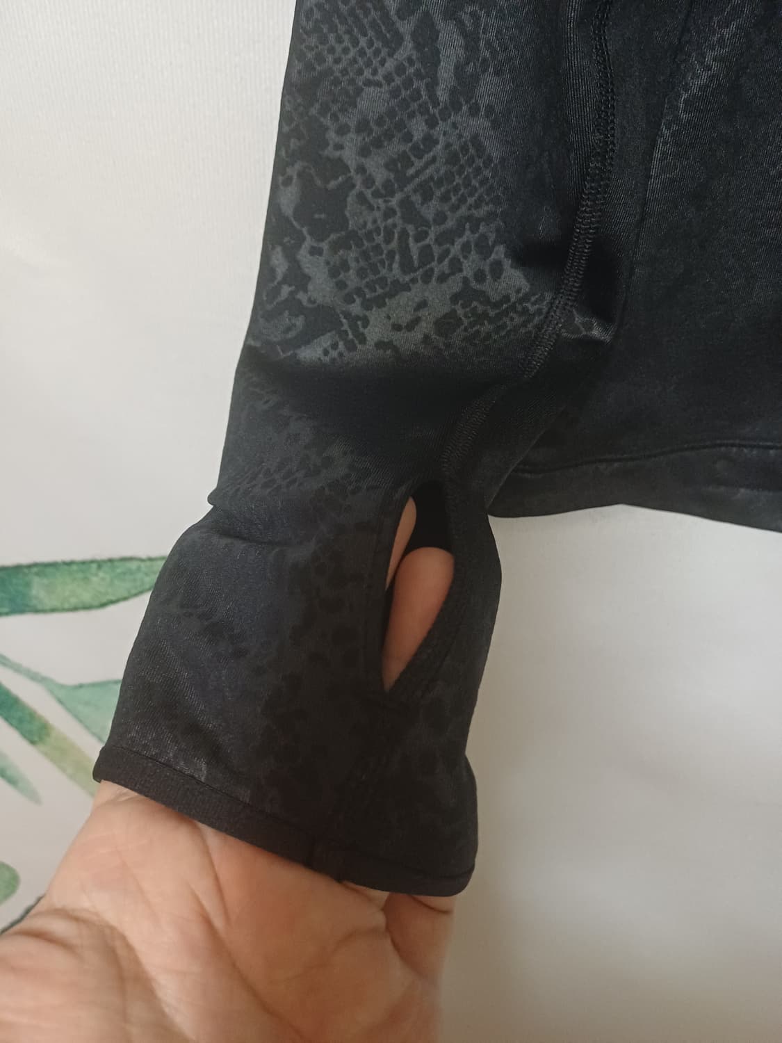 90)여/나이키 블랙 스네이크 패턴 기능성 긴팔 티셔츠 상품이미지4