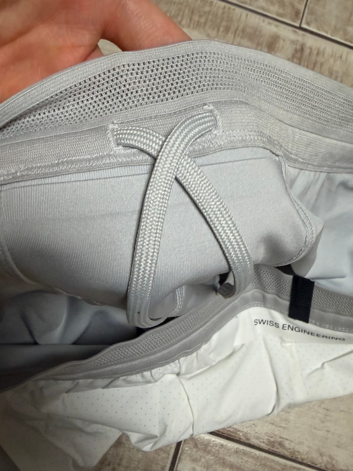 온러닝 5인치 1/2 쇼츠 M 판매 상품이미지3