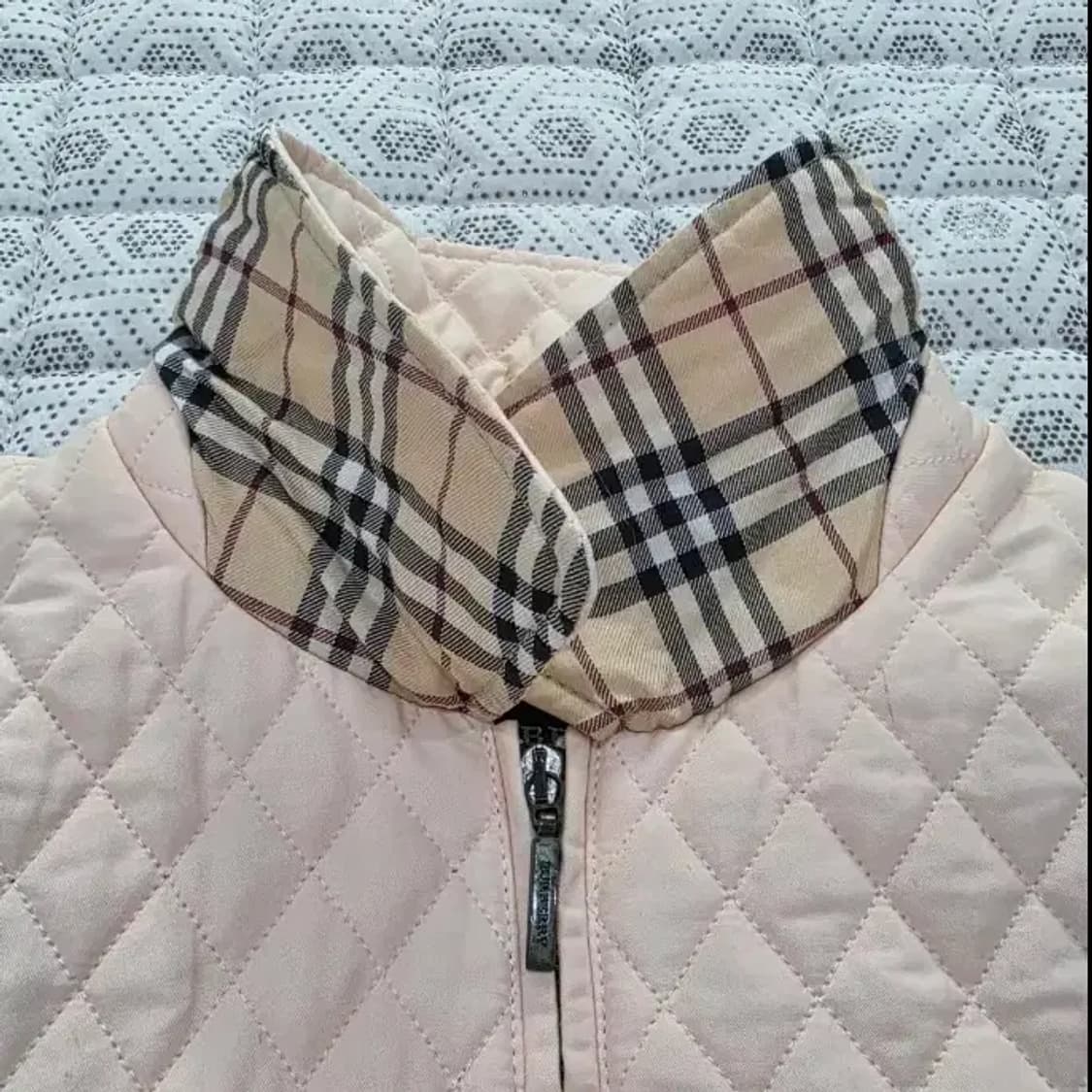 버버리 퀼팅 자켓 핑크 10~12세, 성인44 상품이미지3