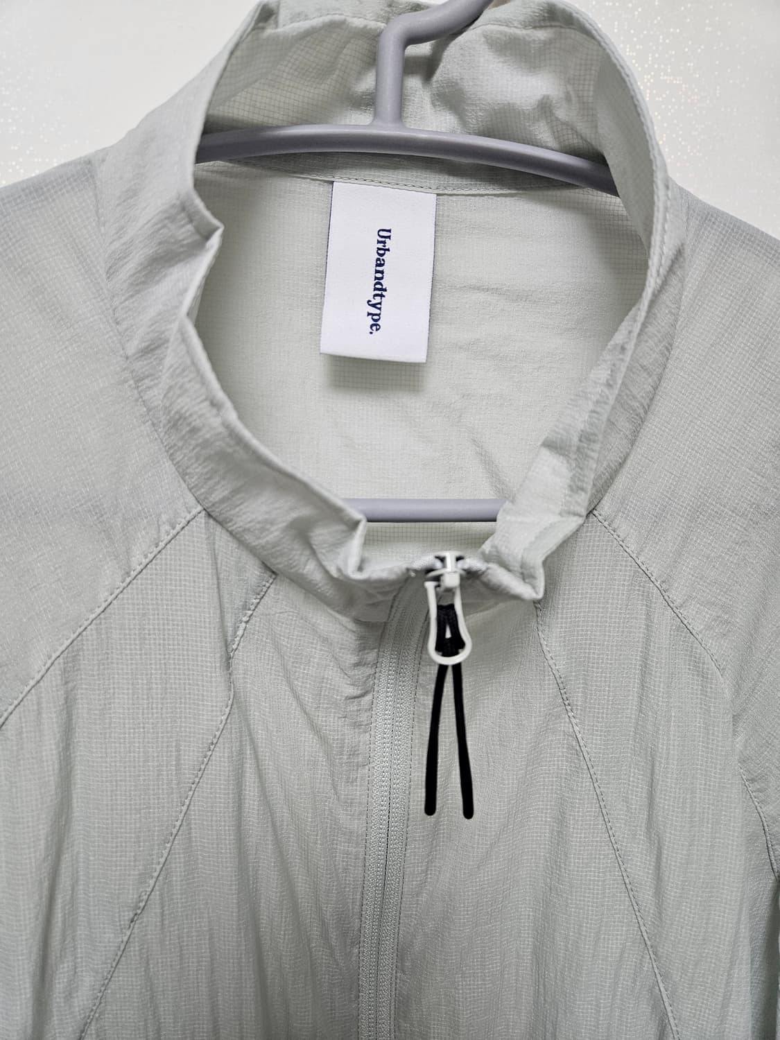 어반디타입 에어라이트 하이넥 윈드브레이커 블루 상품이미지3