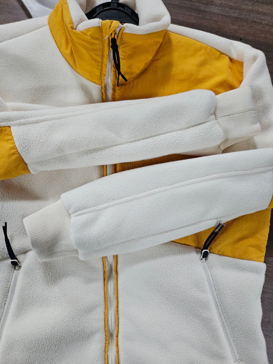뉴발란스 양털 플리스 자켓 아이보리/옐로우 XS 상품이미지3