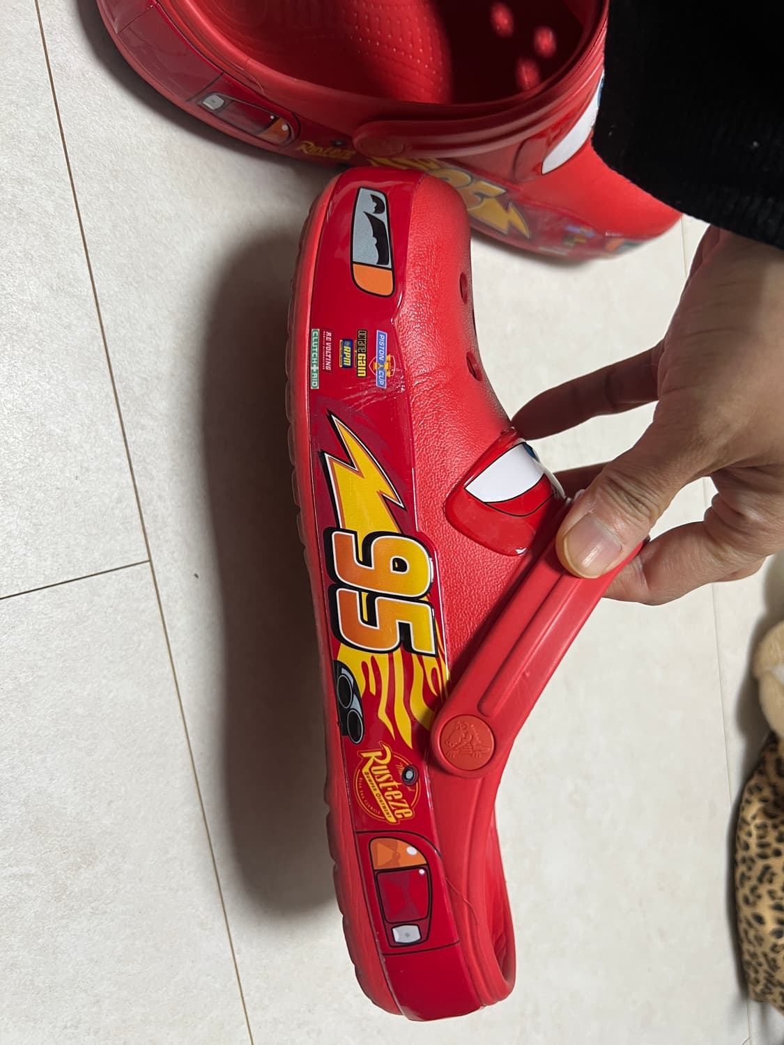 크록스 x 카 클래식 클로그 라이트닝 맥퀸 상품이미지8