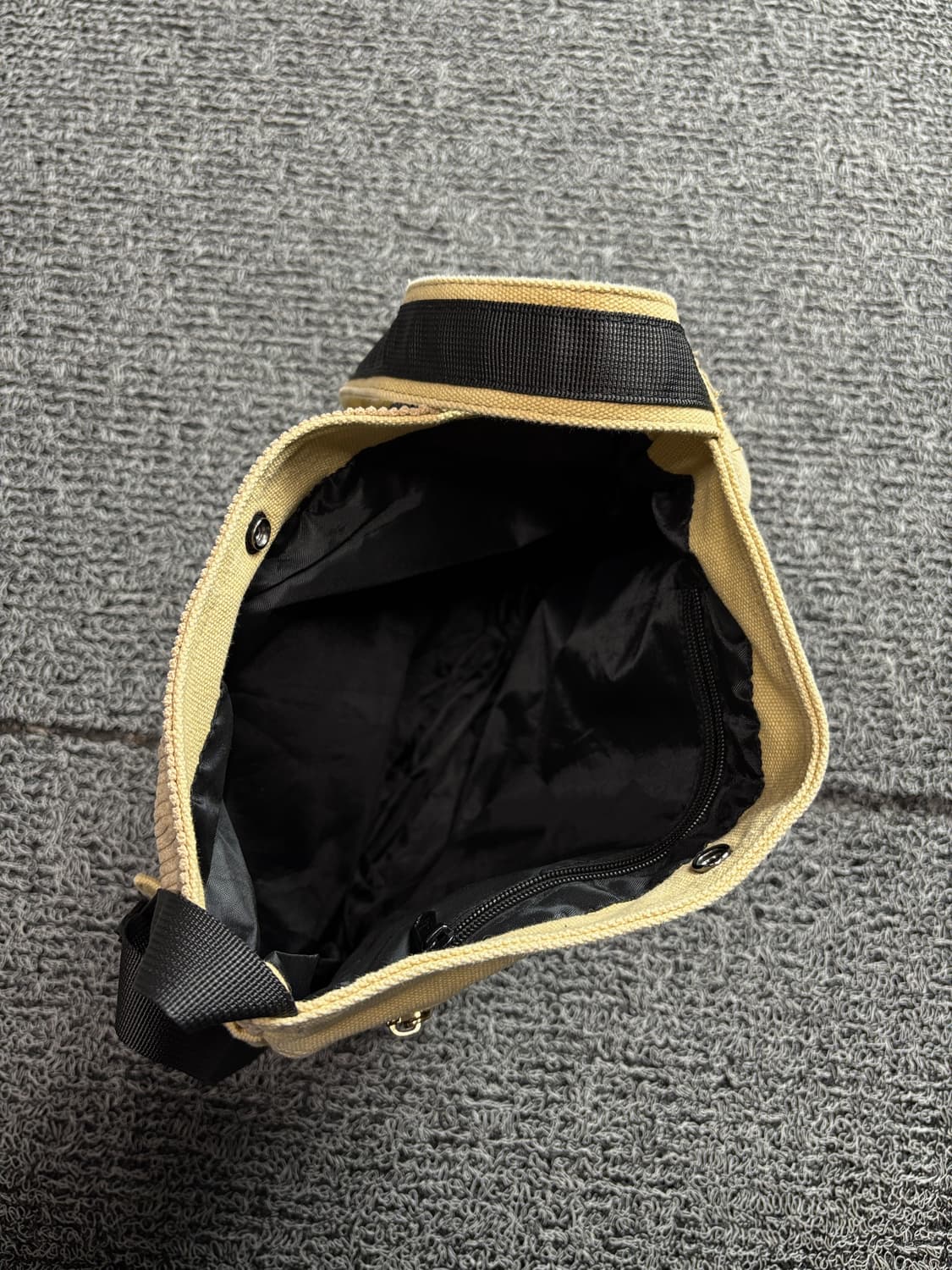 칼하트 wip 델타 스타프 캔버스 크로스 토트백 2267 상품이미지4