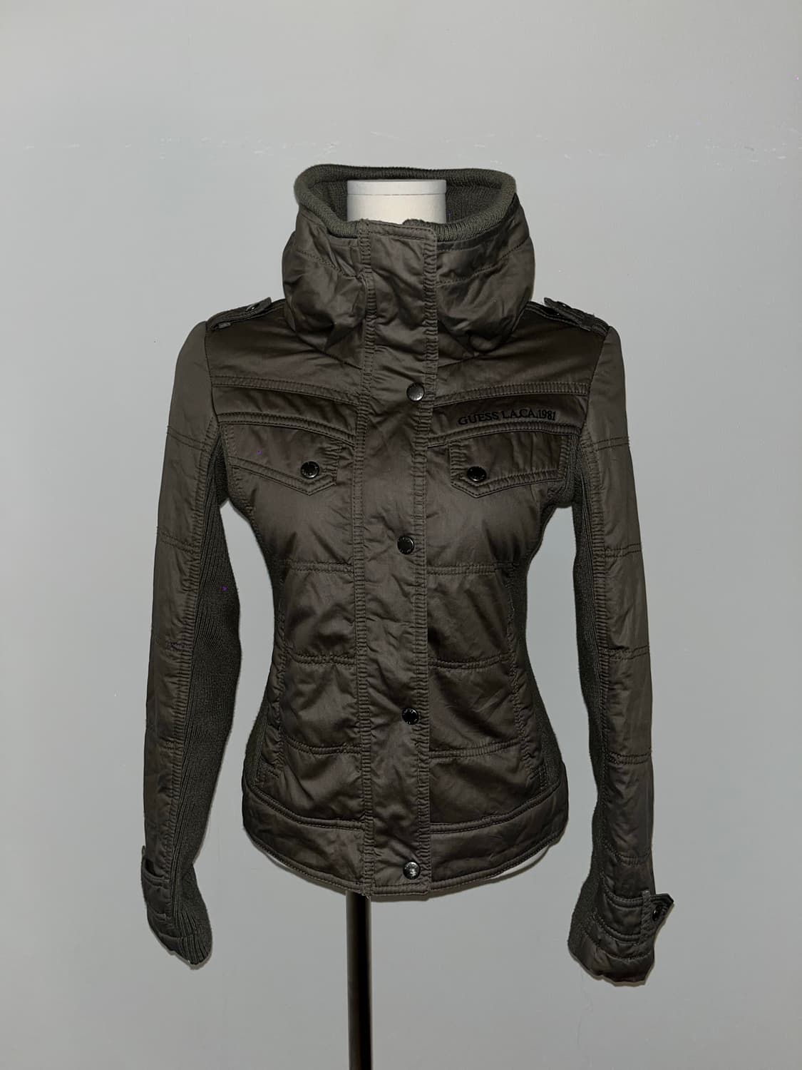 Guess khaki padded jacket 상품이미지2