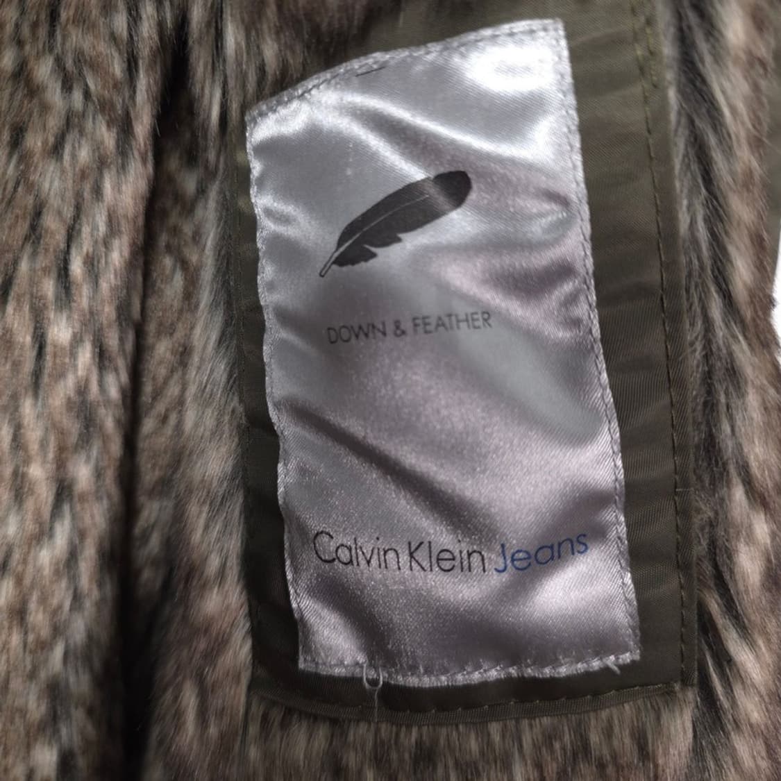 캘빈클라인 진스 퍼안감 다운 롱패딩 카키 S 상품이미지7