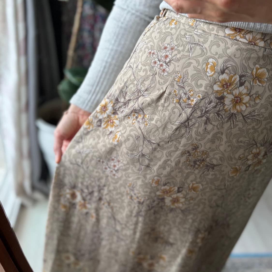 베이지 플라워패턴 롱스커트 상품이미지10