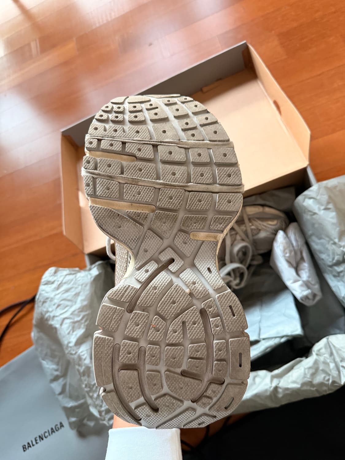 (백화점판) 발렌시아가 3xl 에그쉘 41 상품이미지4