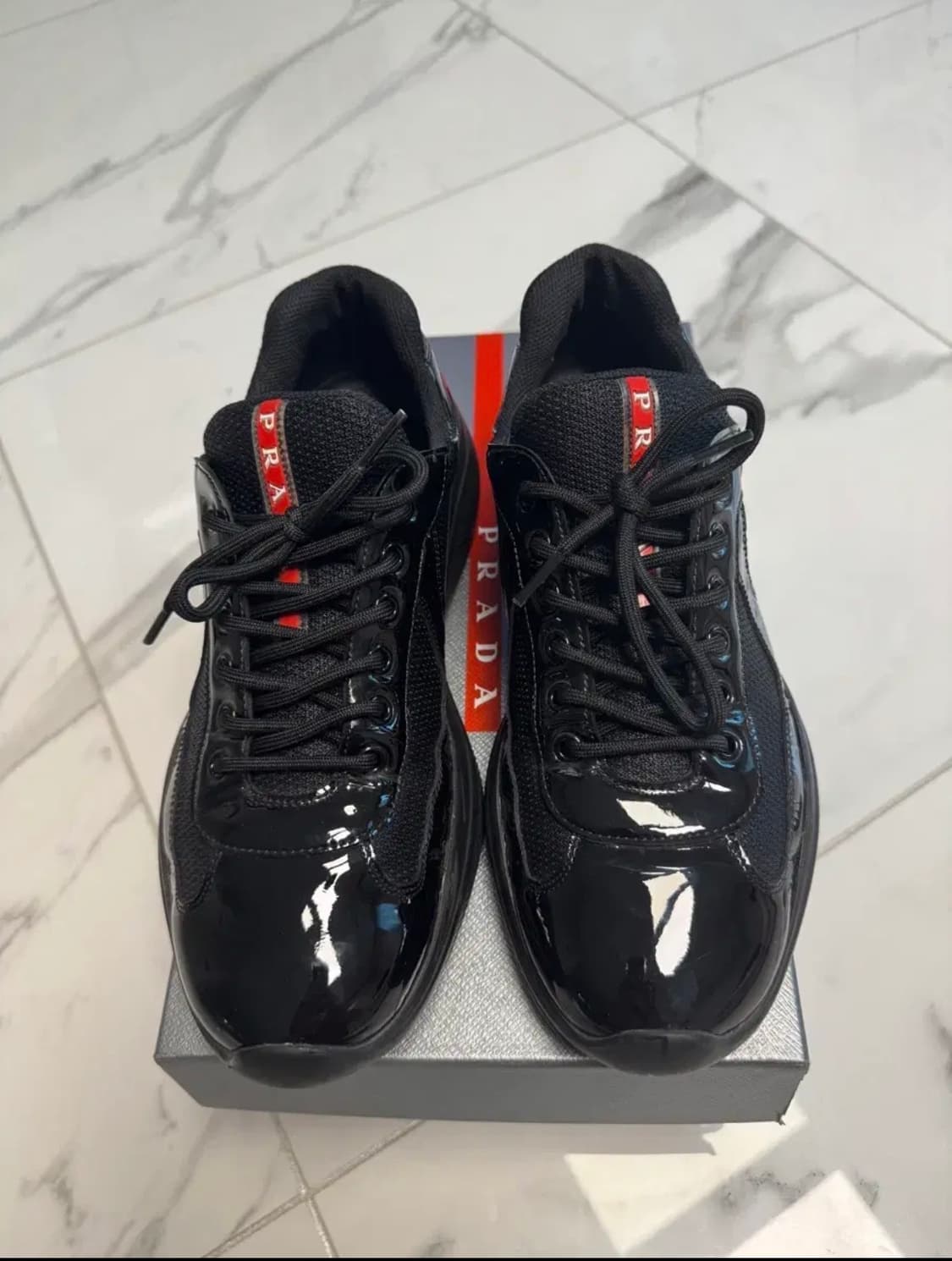 프라다 아메리카컵 에나멜 블랙 상품이미지1