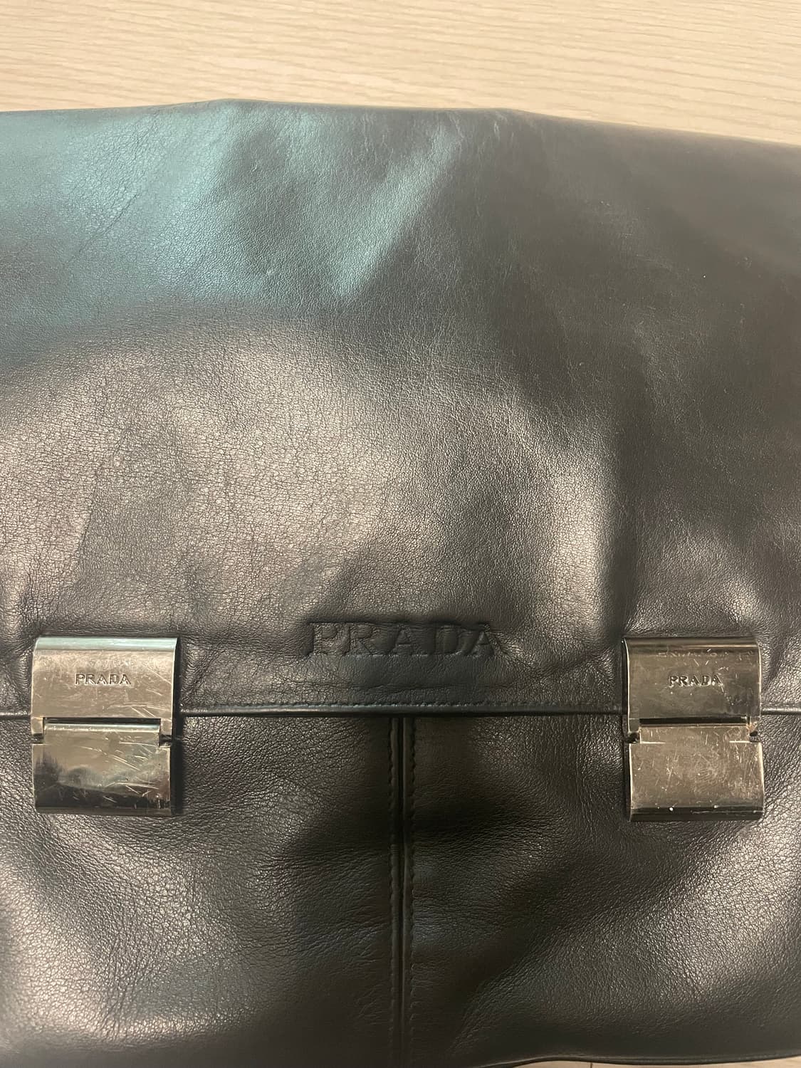 프라다 레더 메신저백 상품이미지2