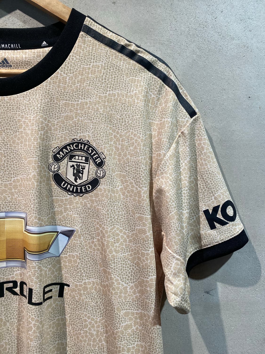 19-20 맨체스터유나이티드 브루노 페르난데스 어웨이 유니폼 (어센틱) 상품이미지3