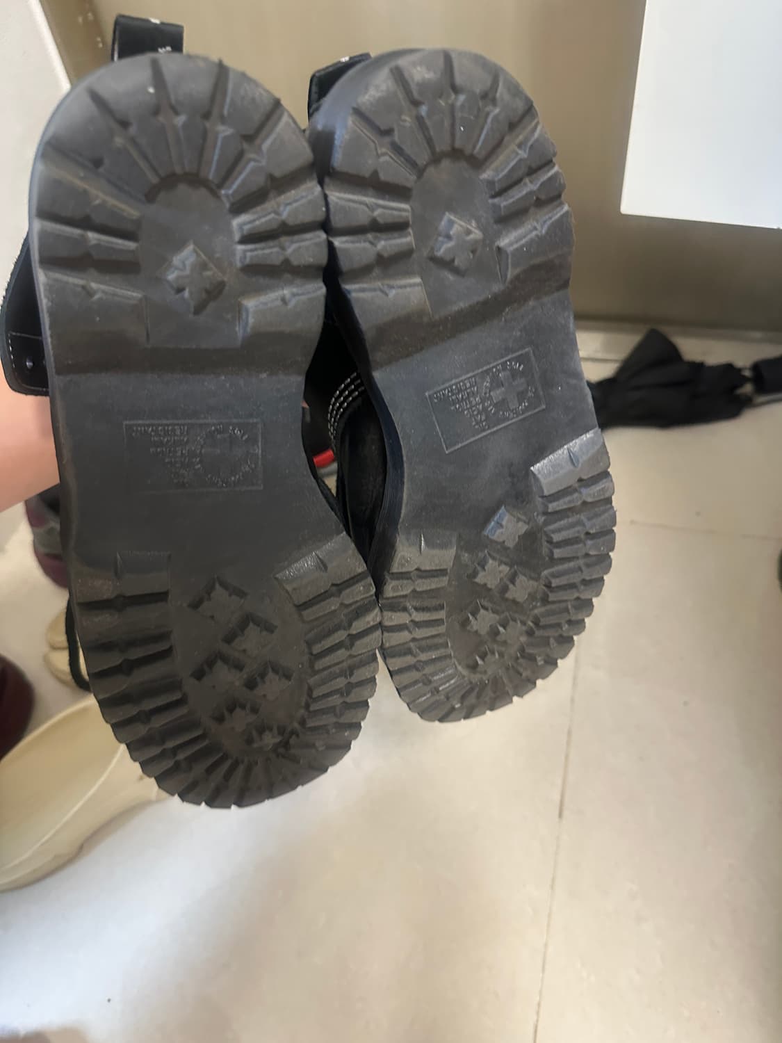 닥터마틴 1460 파스칼 스틸토 270 판매합니다. 상품이미지4