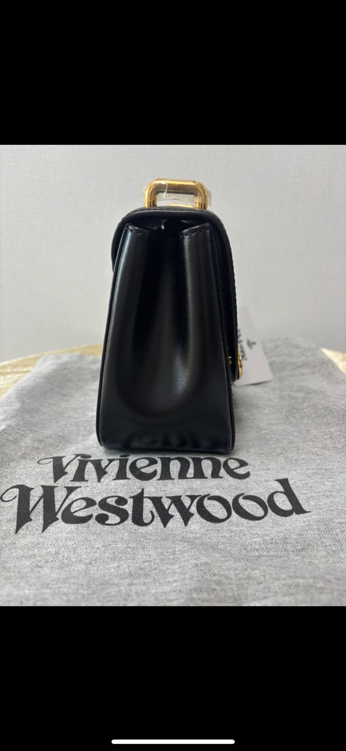 (새상품)비비안웨스트우드 린다 크로스백 블랙 금장 상품이미지4