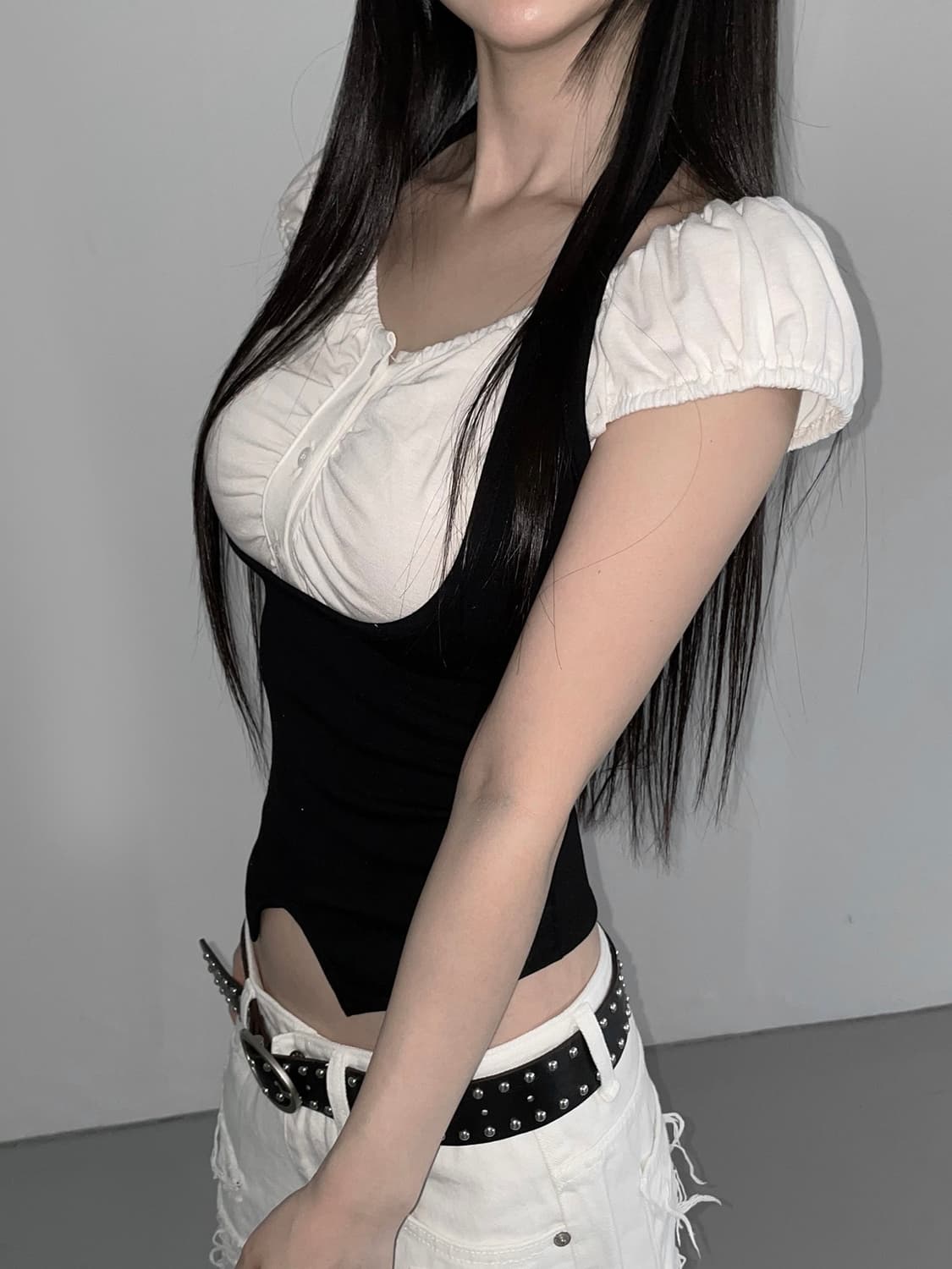 elle off halter top 상품이미지2
