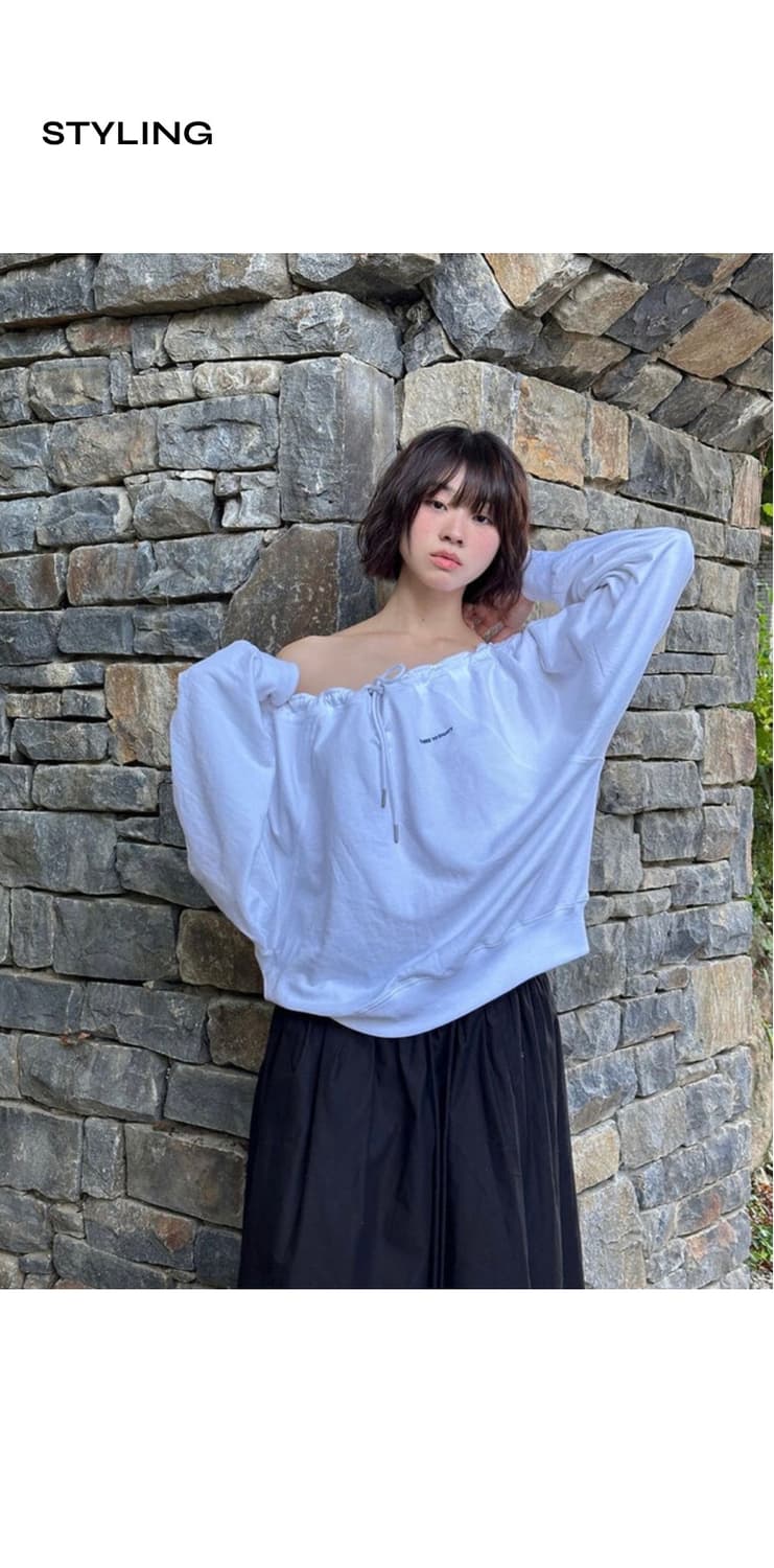 새상품) OFF SHOULDER SWEATSHIRT (WHITE) 상품이미지4