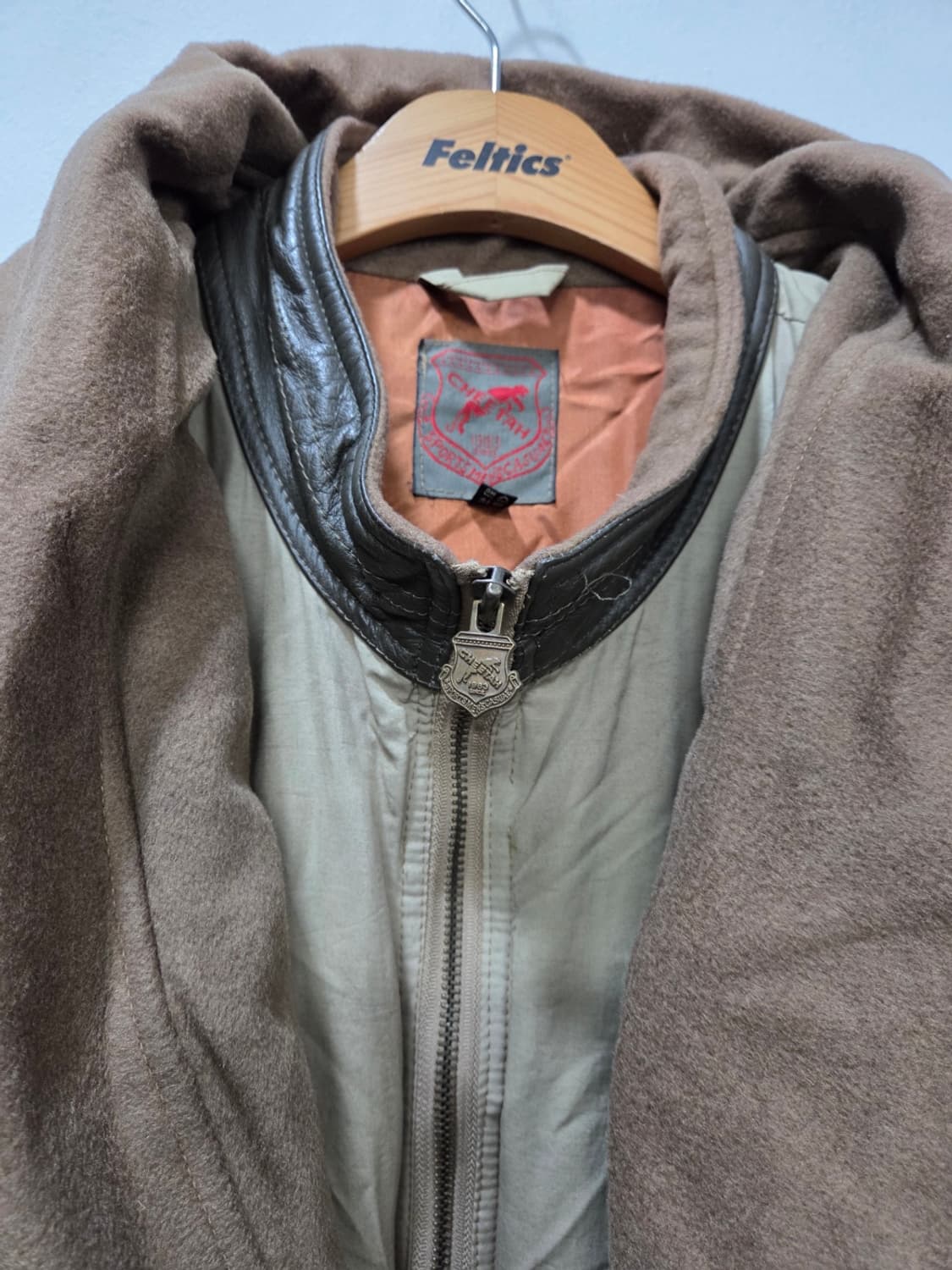 [M.06] [올드스쿨] Y2K CHEETAH 구스다운 패딩 80' 상품이미지3