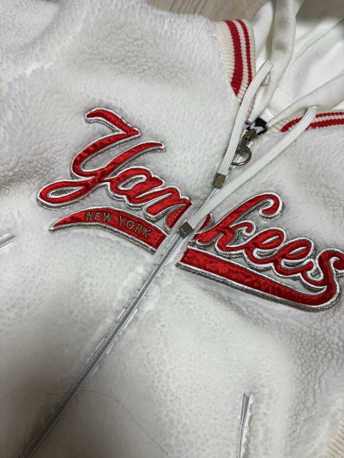 MLB 뉴욕양키즈 크림 양털 후리스 후드집업 상품이미지2