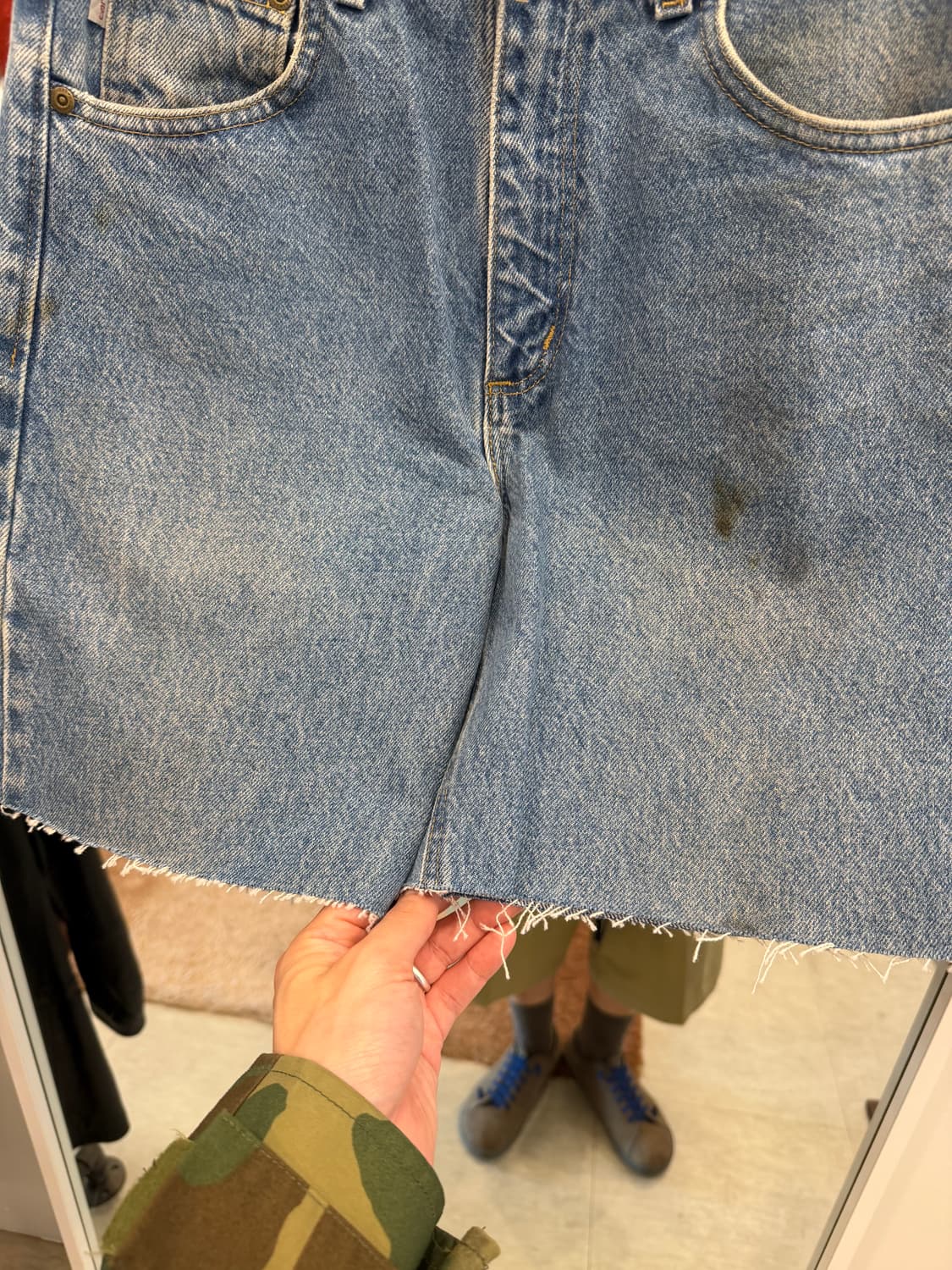 Carhartt 칼하트 컷오프 데님 쇼츠 (29inch) 상품이미지4