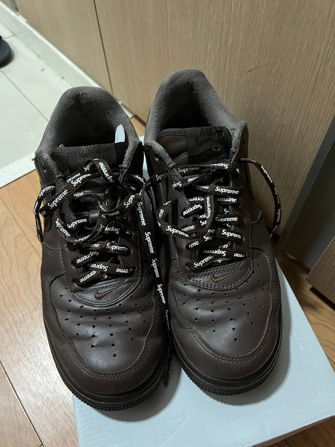 나이키 x 슈프림 에어포스 1 로우 바로크 브라운 255사이즈 팝니다 상품이미지2