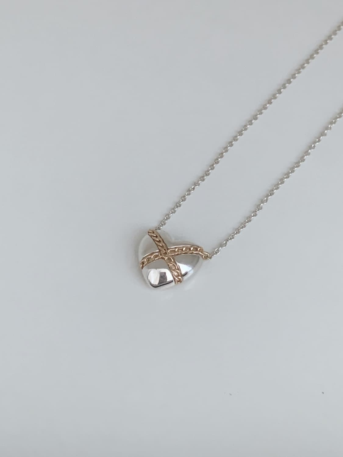 [ 티파니앤코 ]  하트 크로스 체인 18k 골드 콤비 목걸이 상품이미지8