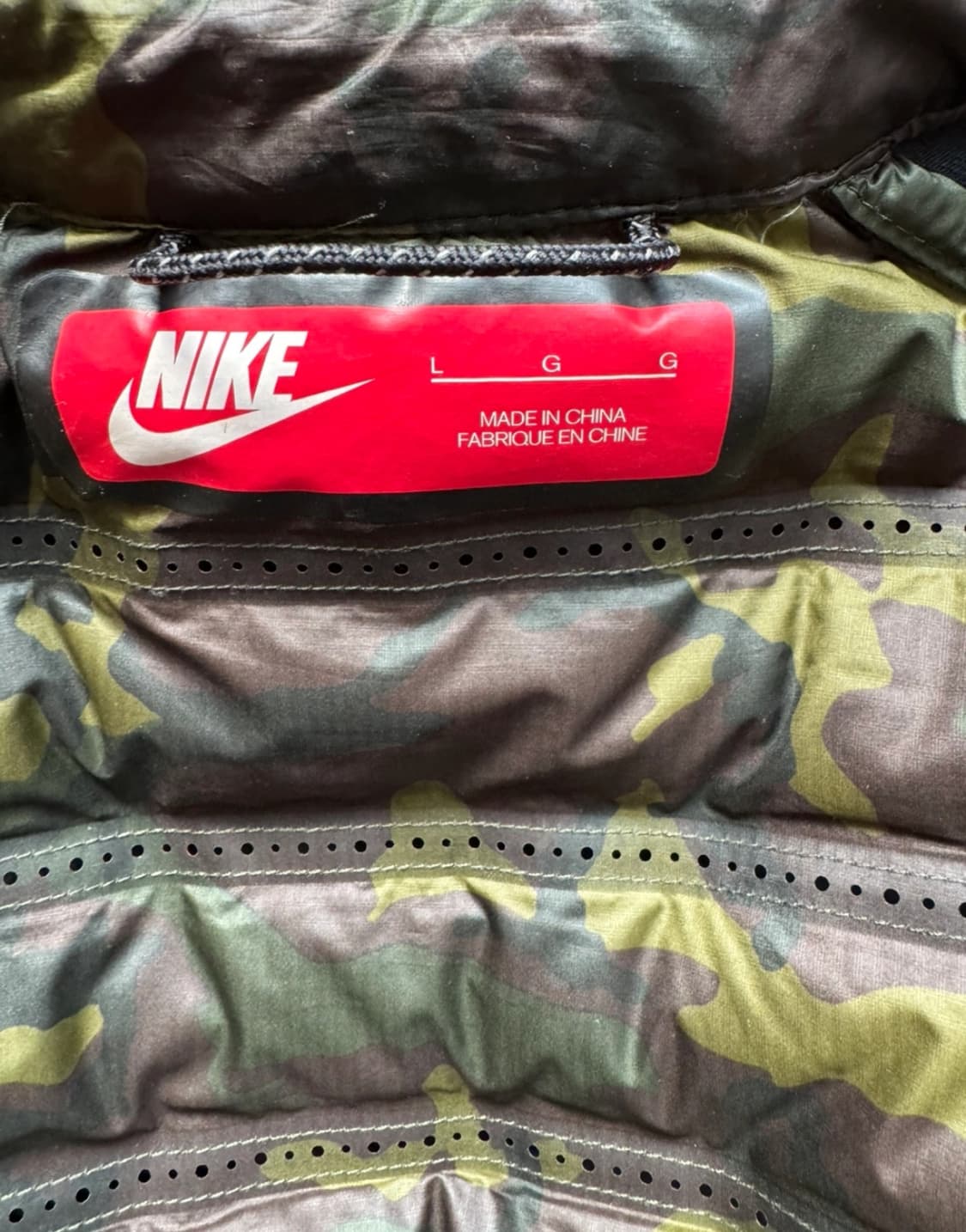 나이키 에어로로프트 카모 밀리터리 L사이즈 (아울렛 세일가 약 20) 상품이미지1