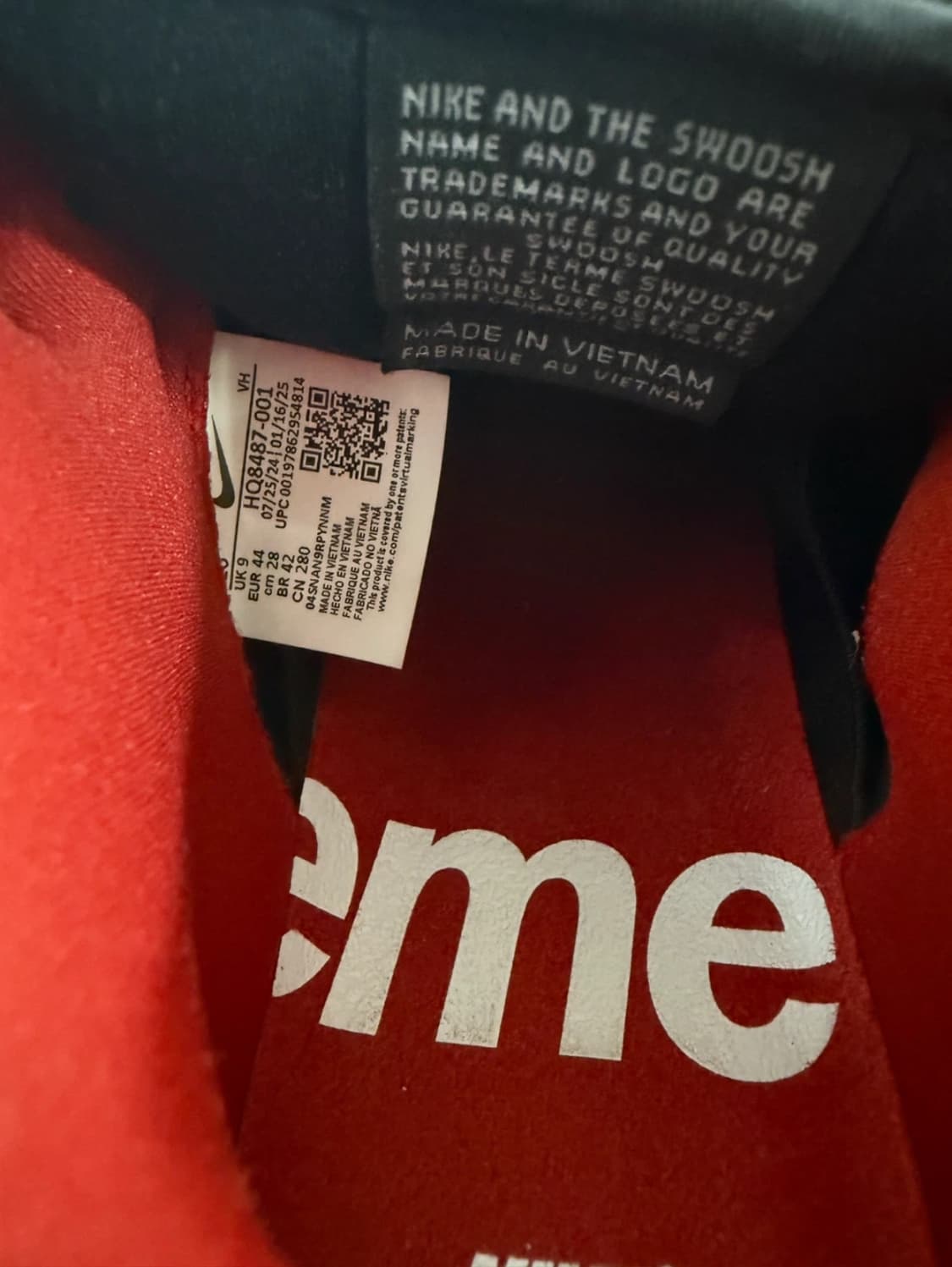 나이키 x 슈프림 SB 덩크 로우 블랙 상품이미지5