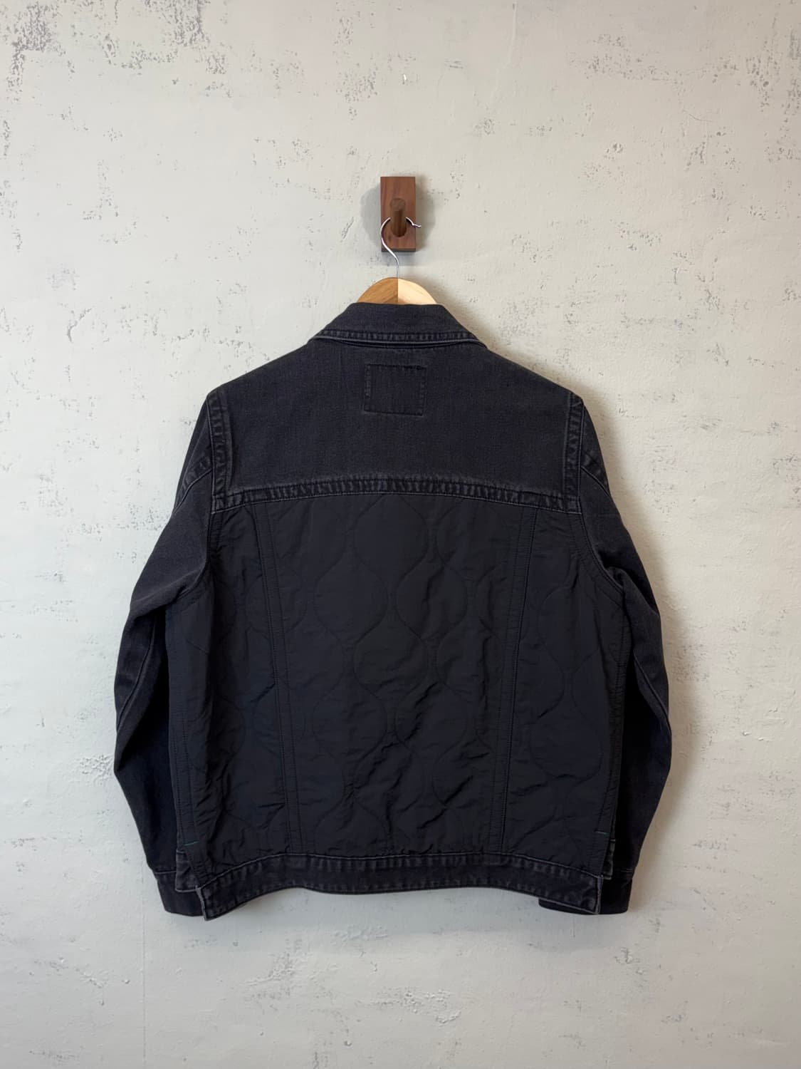 트루릴리전 블랙 워싱 트러커 자켓 상품이미지2