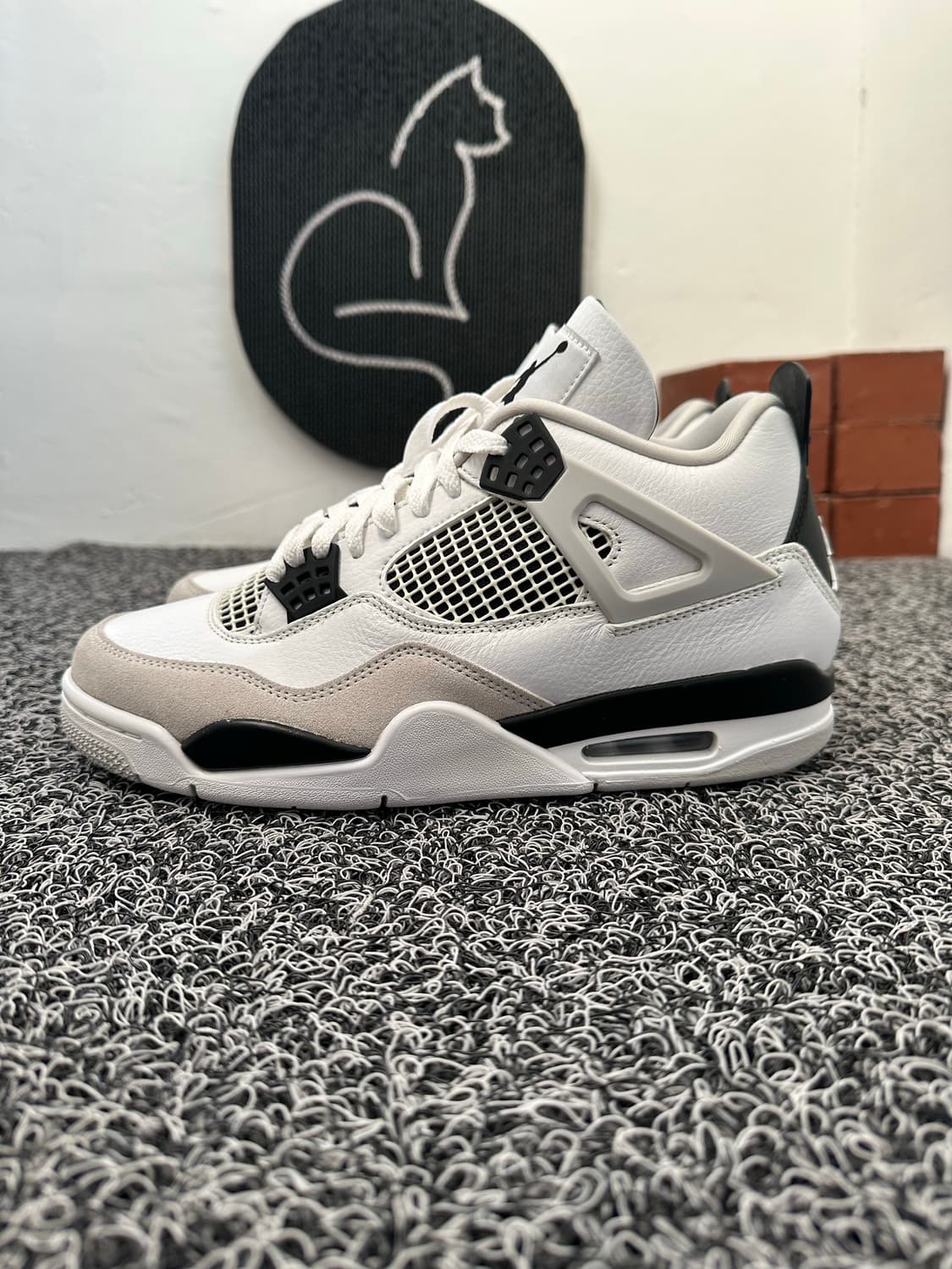 나이키 조던4 레트로 화이트 앤 블랙 265mm 상품이미지3