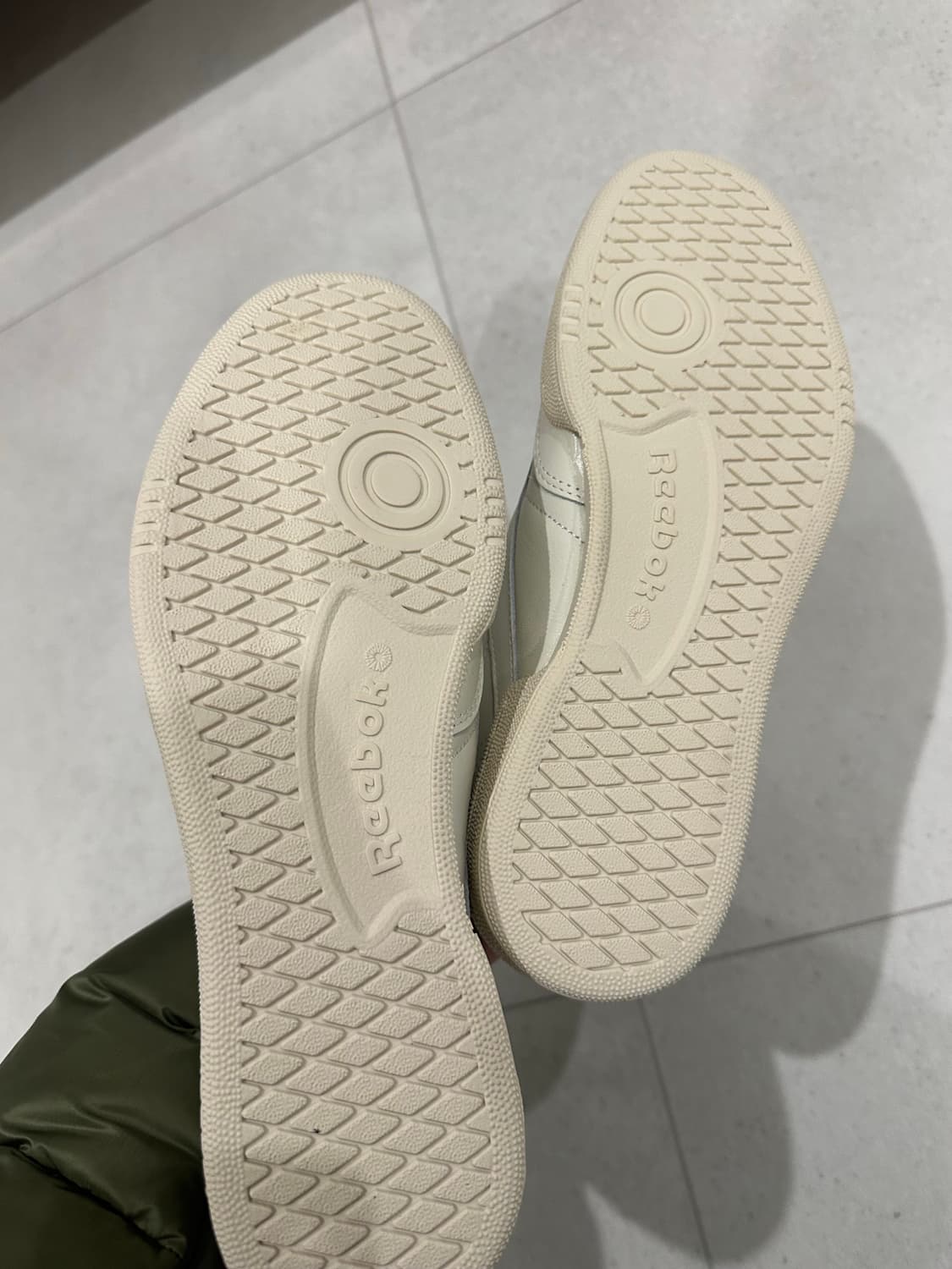 리복 클럽c 270 크림 상품이미지3