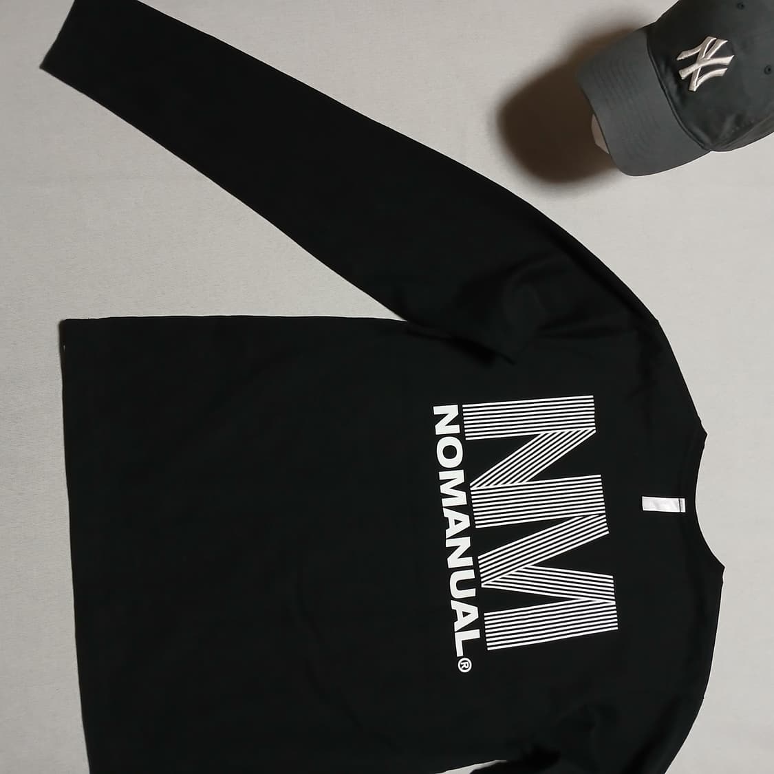 NM 노메뉴얼 슬리브 빳빳한원단 긴팔티 상품이미지4