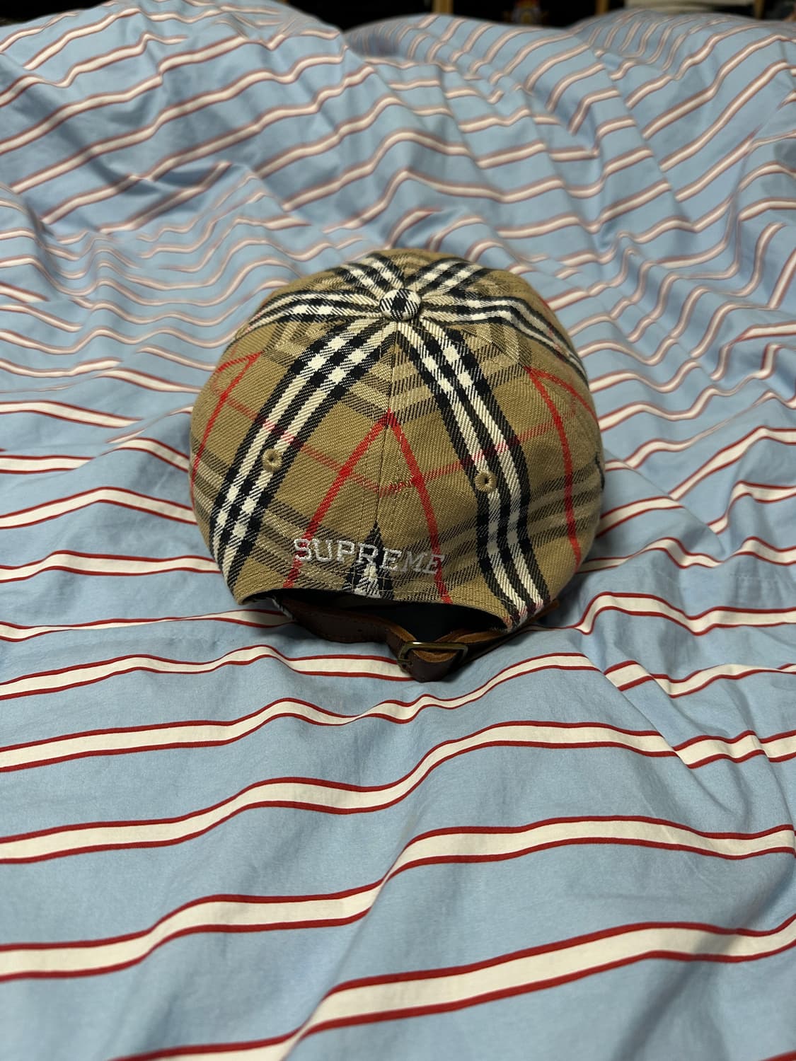 슈프림 버버리 캡 베이지 상품이미지2