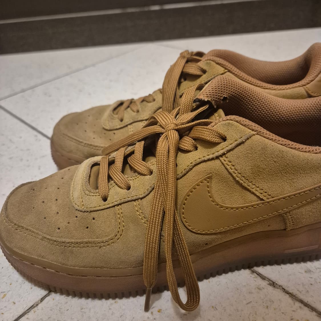 에어포스 된장 245 사이즈 판매해요 상품이미지2