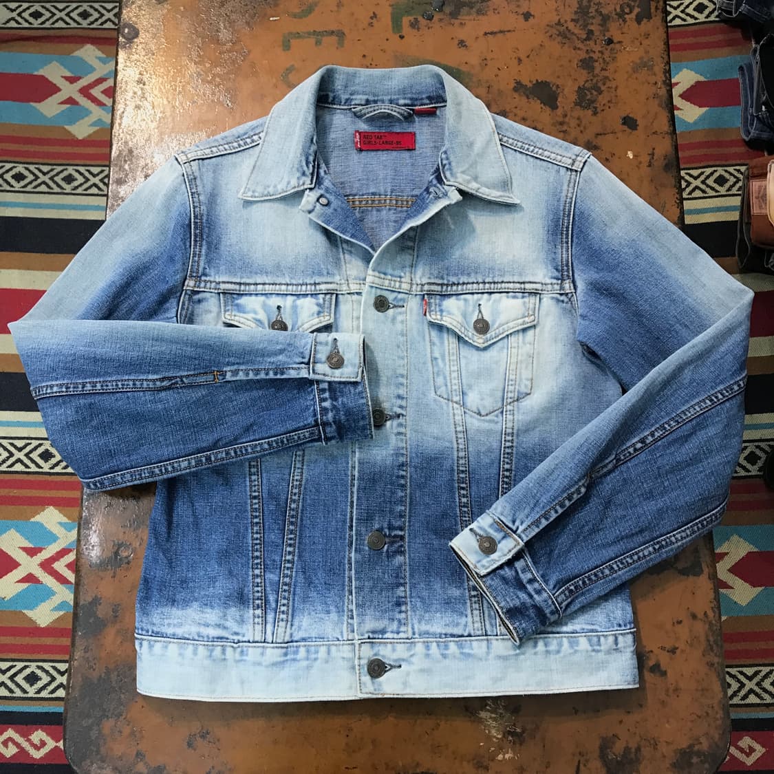 리바이스 레드탭 하드 워시드 데님 트러커 자켓 여성 55 사이즈  상품이미지1