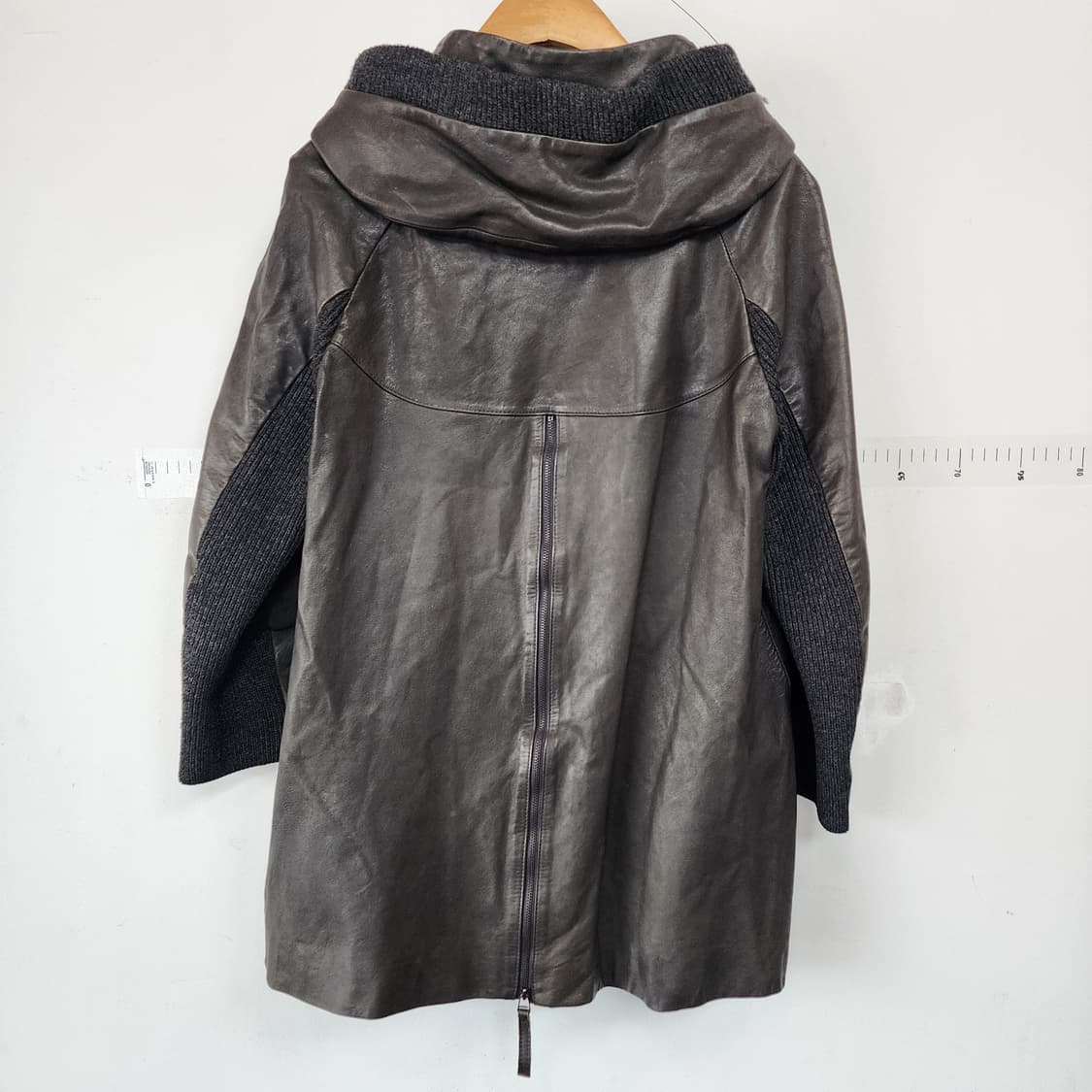 엠씨 후드 가죽 롱 코트 블랙 상품이미지6