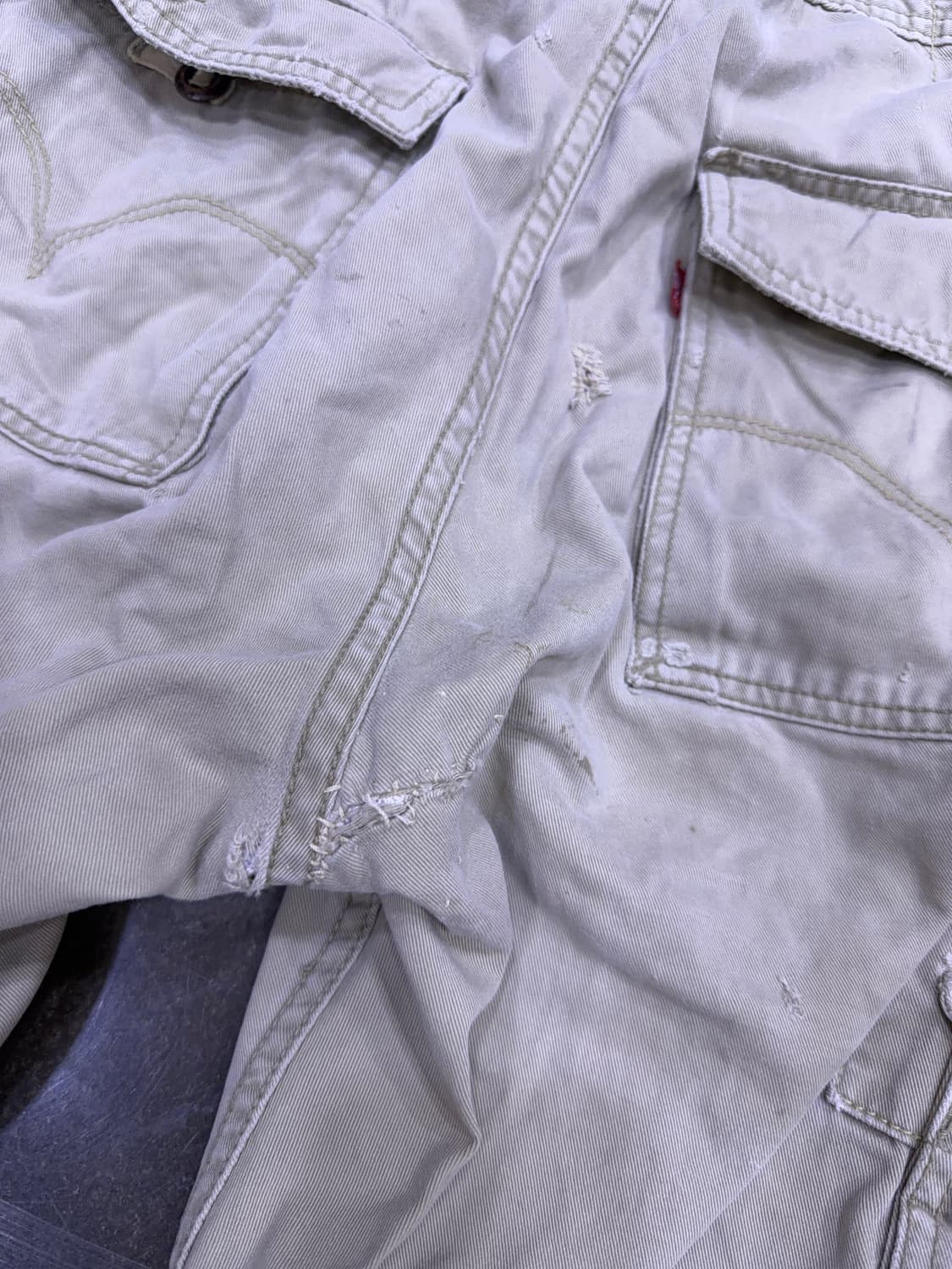 리바이스 00's 루즈 스트레이트핏 카고팬츠 베이지 33 상품이미지9