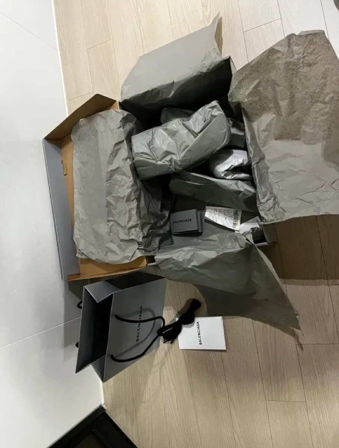 [44] 발렌시아가 3XL 블랙화이트 상품이미지5