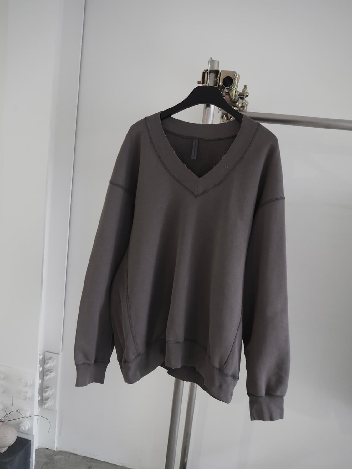 KAZUYUKI KUMAGAI damage sweat shirt 상품이미지1