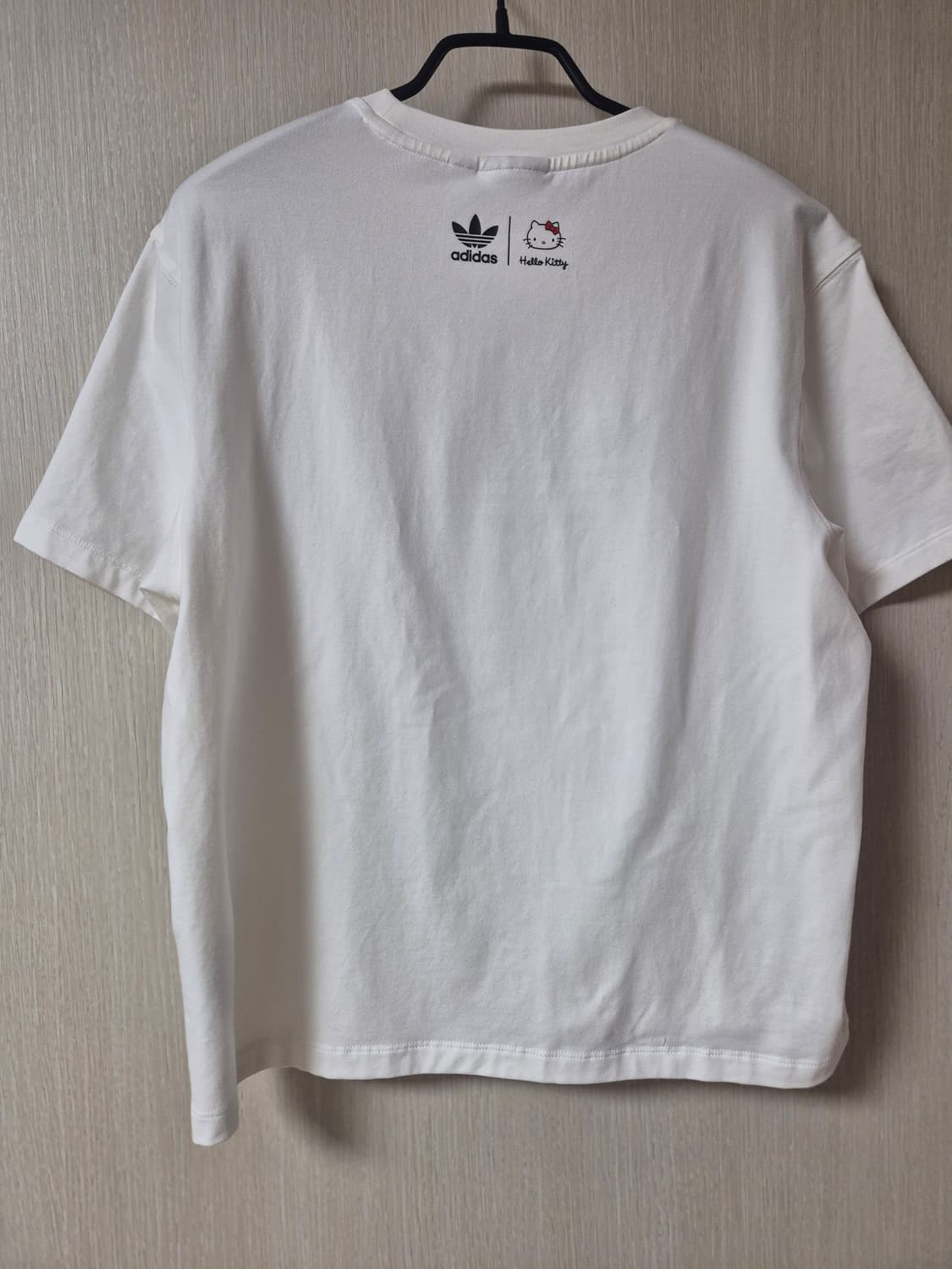 (24년) 헬로키티 아디다스 크롭 반팔티 M  산리오 상품이미지2