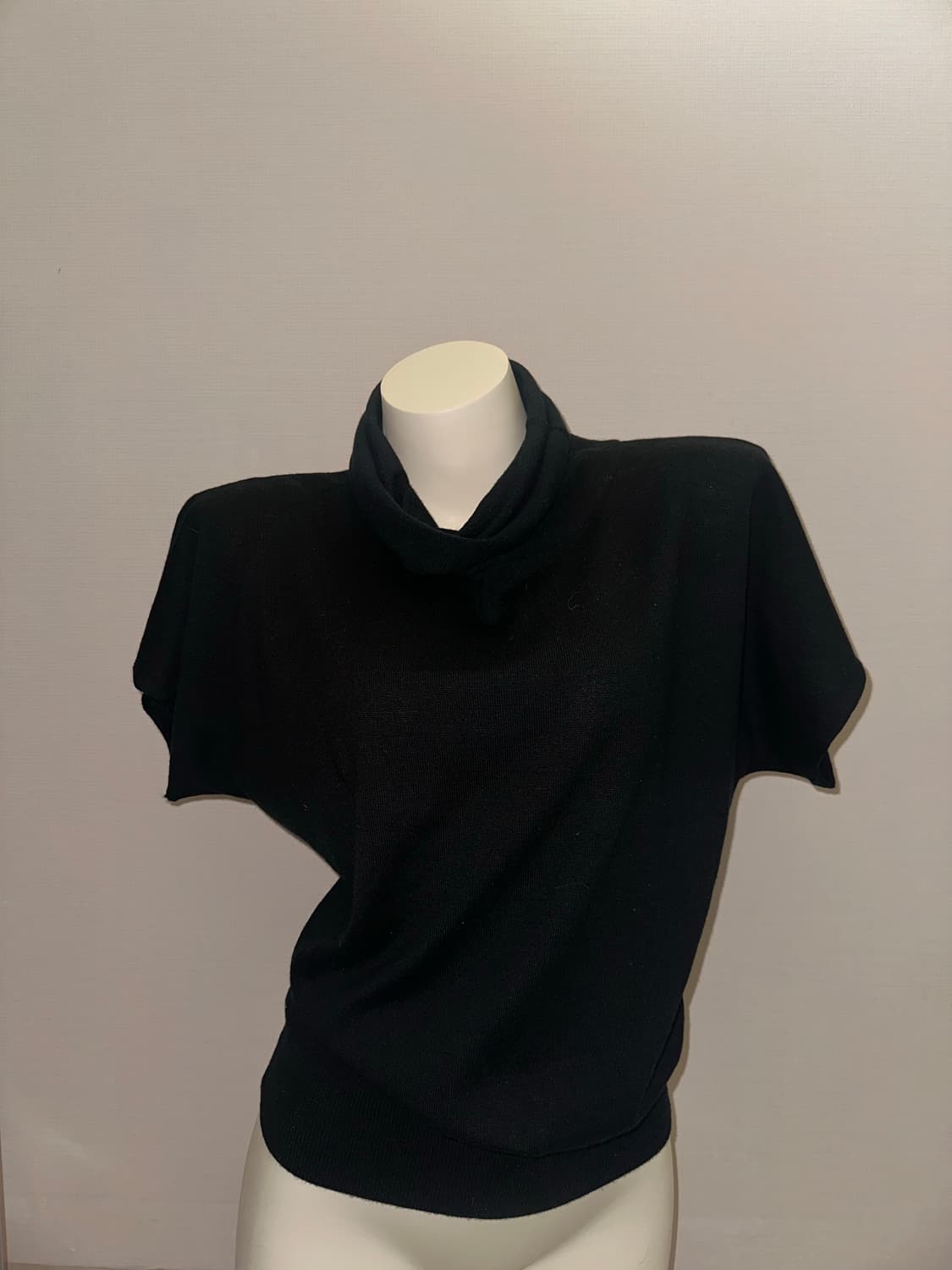 빈티지 블랙 폴라 반팔 니트 상품이미지5
