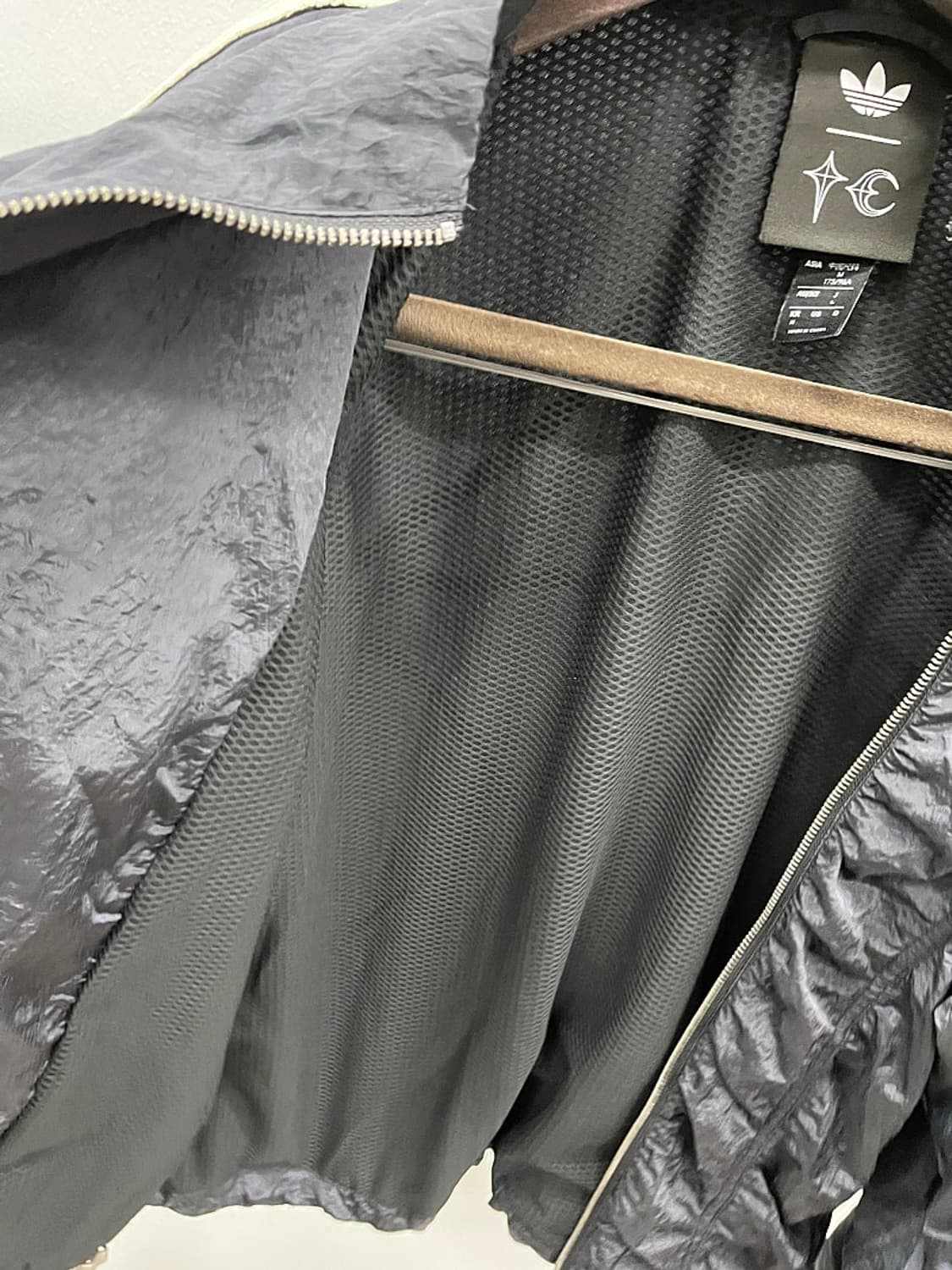 95-100) 아디다스 x 떠그클럽 우븐 트랙탑  상품이미지6