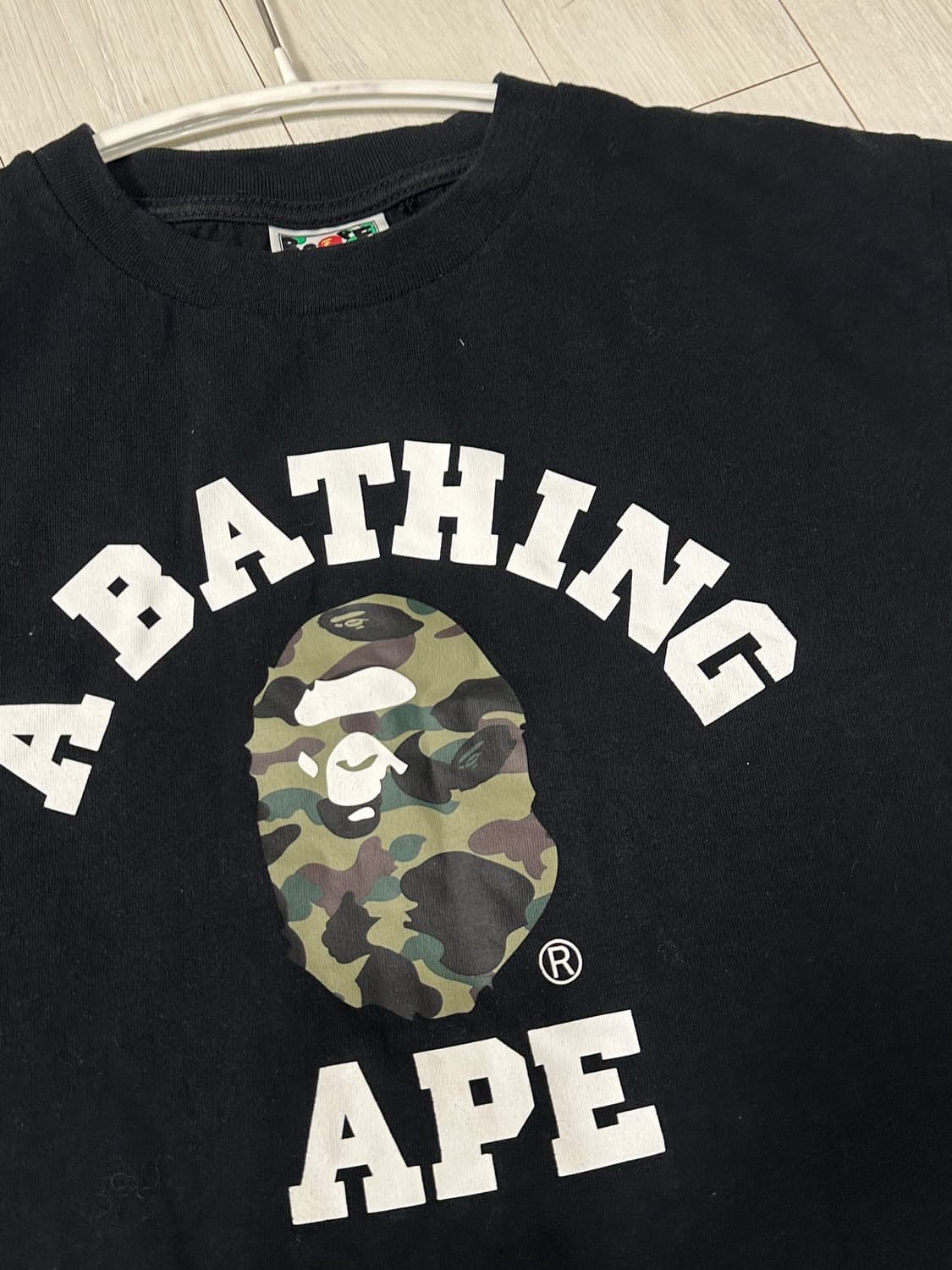 베이프 퍼스트 카모 컬리지 티셔츠 블랙 그린 상품이미지4
