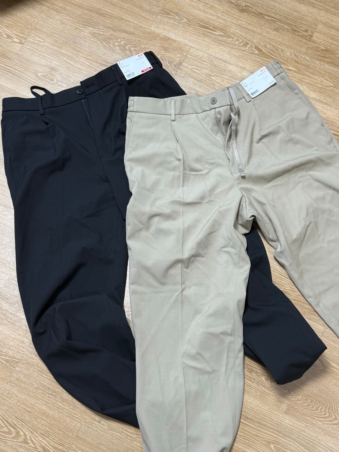 유니클로 턱와이드 팬츠 상품이미지1