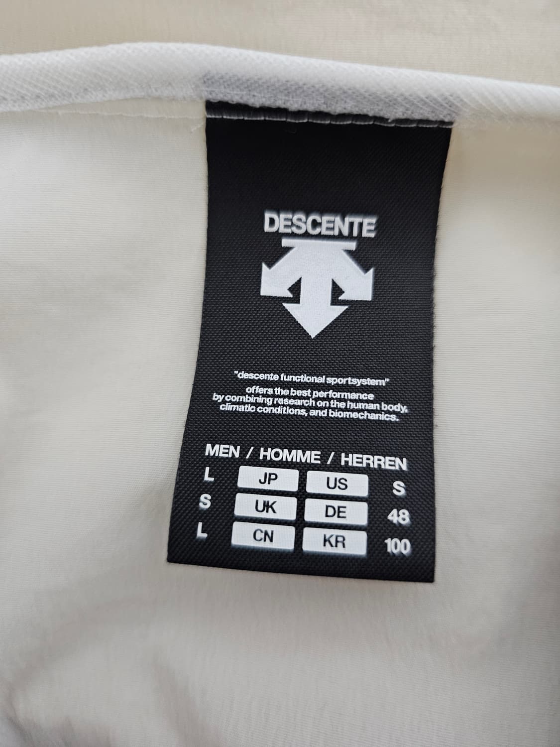 데상트 아노락 바람막이 100 상품이미지3