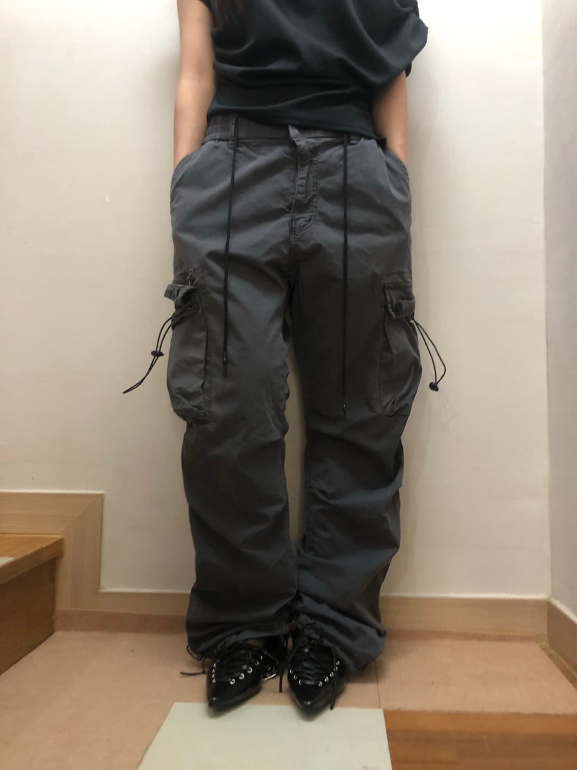 빈티지 딥그레이 포켓 디테일 팬츠 상품이미지1