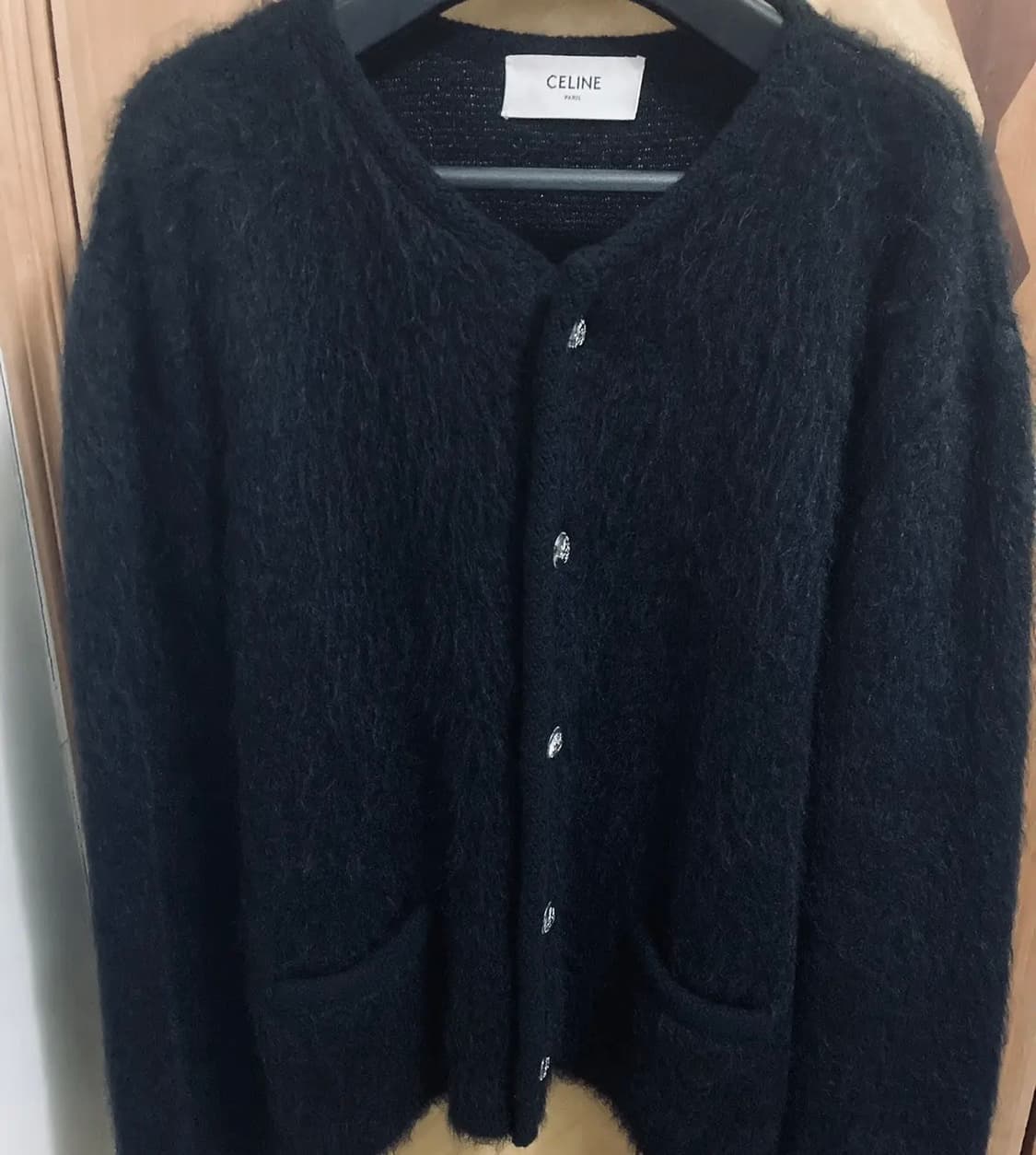 [BTS 뷔님 착용] 셀린느 24ss 브러시드 모헤어 가디건 상품이미지5