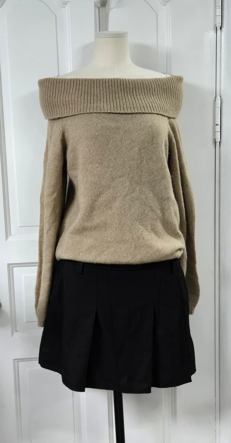 앤아더스토리즈 오프숄더니트/럭키마르쉐 스커트새상품 상품이미지2