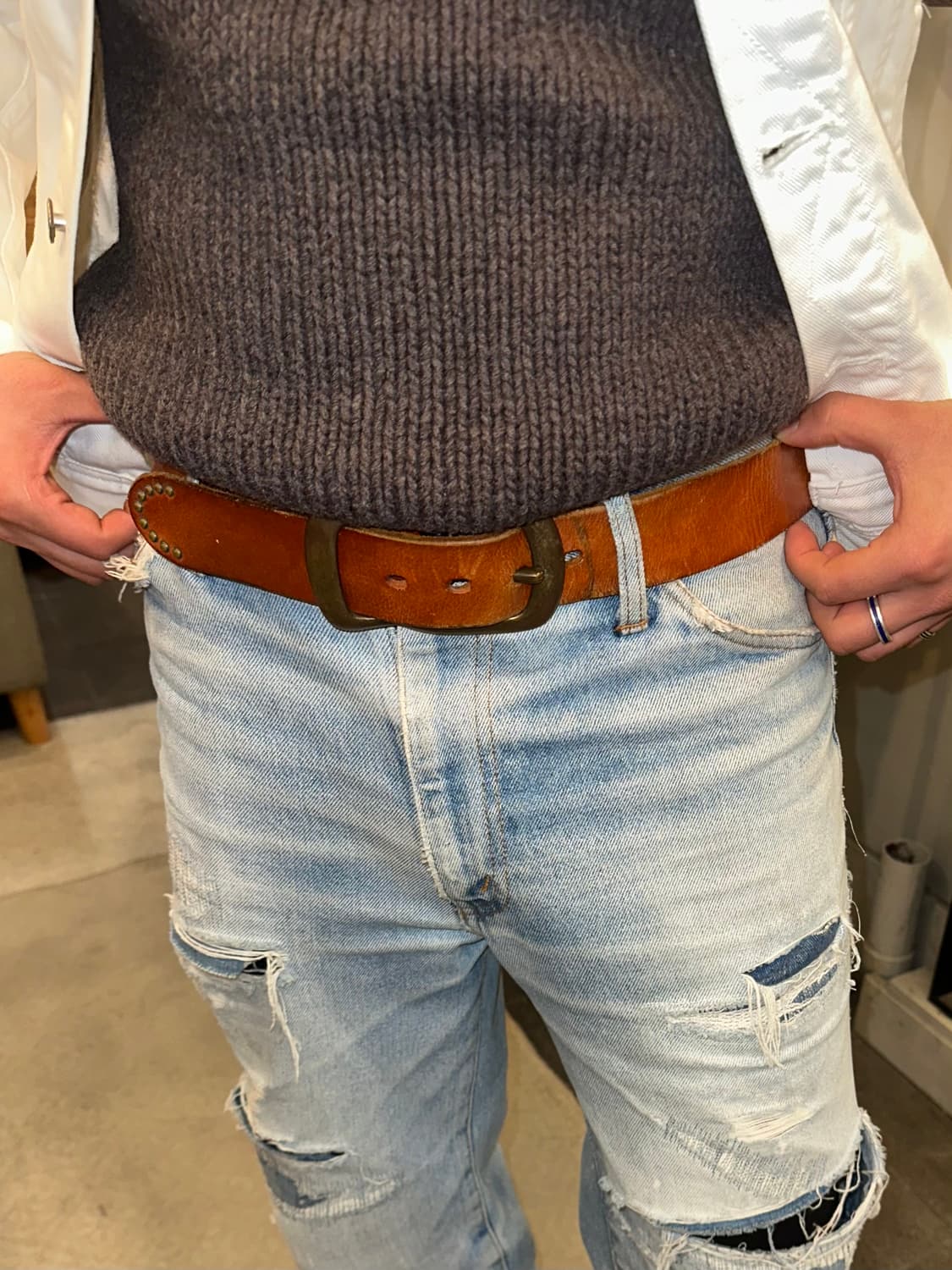 Real leather big buckle stud detail belt 상품이미지2