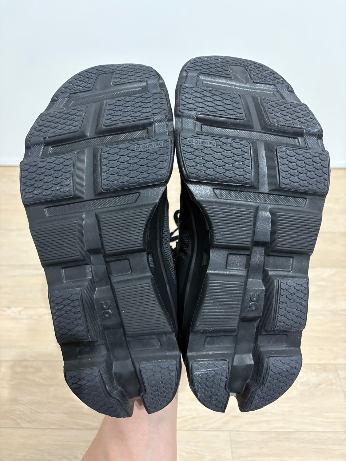 온 러닝 X 파프 / 클라우드몬스터 2 블랙 마그넷 / 270 상품이미지7