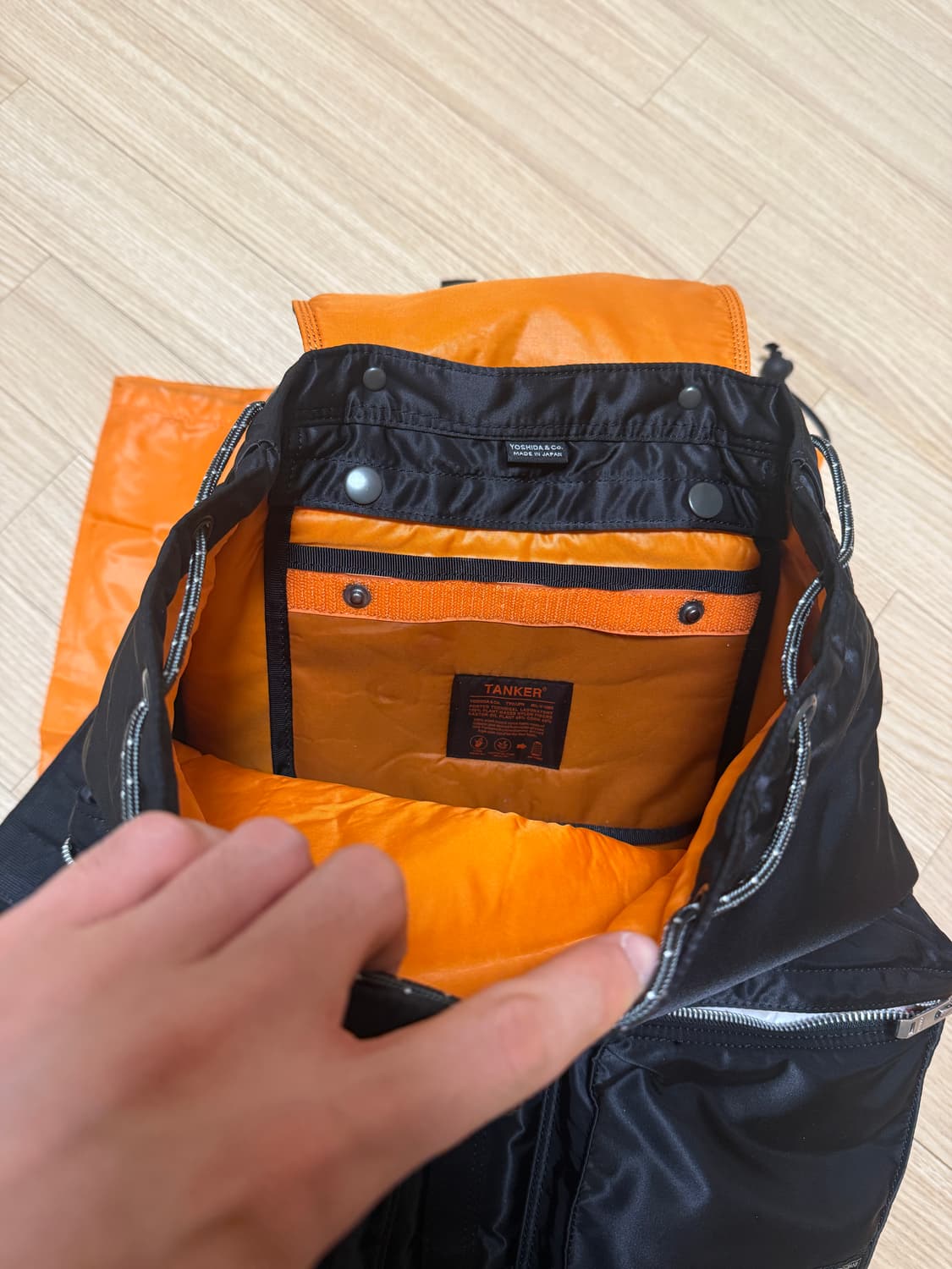 os) 550,000원 포터 올 뉴 탱커 럭색 블랙 백팩 상품이미지5